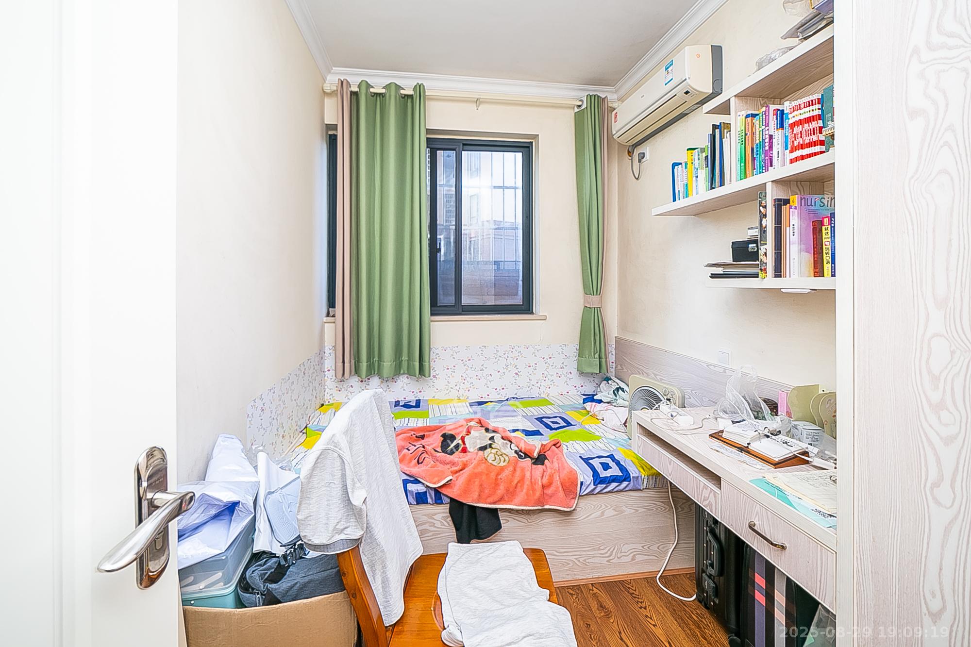 乾城(兴旺乾城) 3室2厅1卫 80.0万 乾城(兴旺乾城) 3室2厅1卫 80.0万卧室