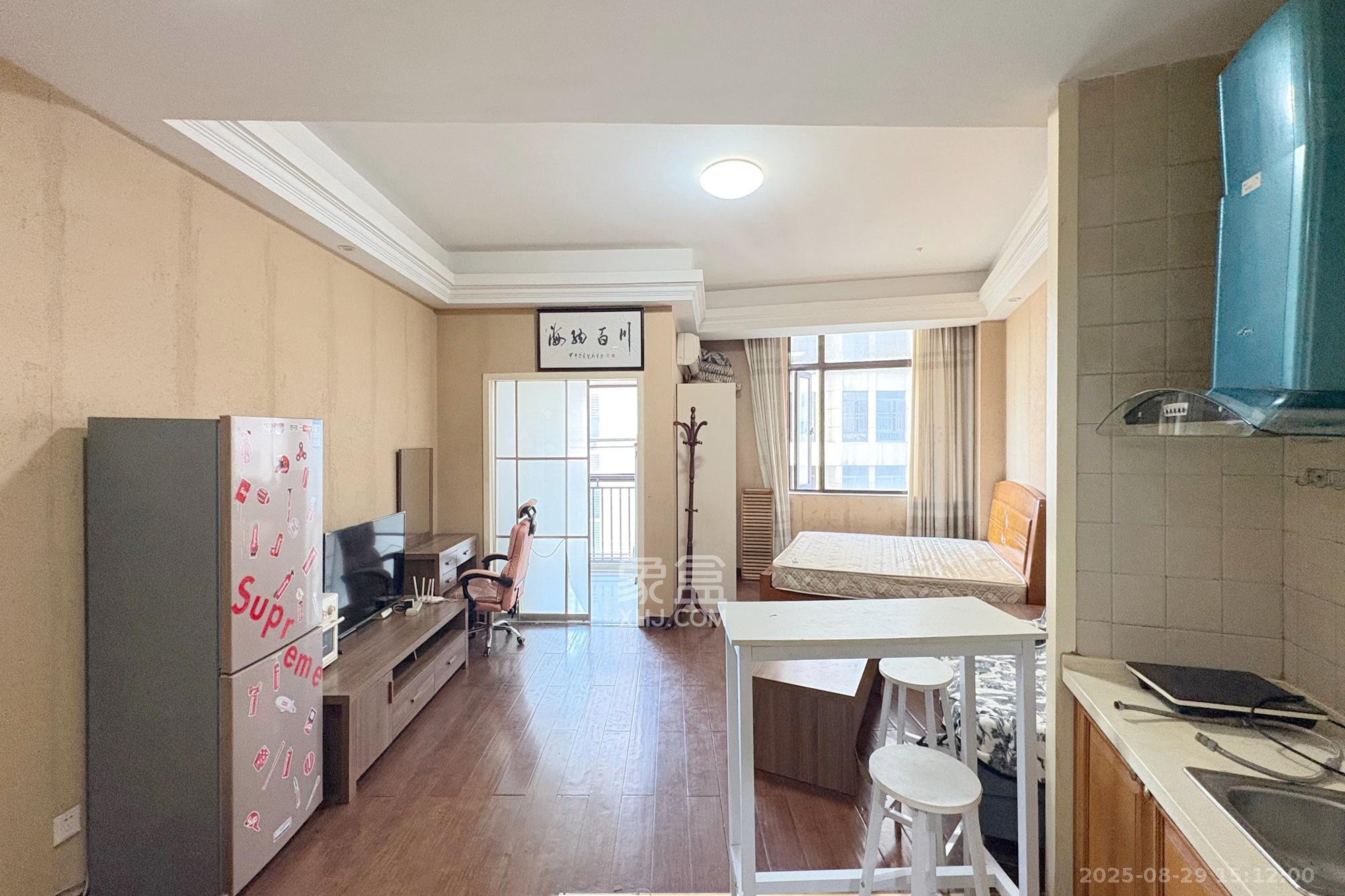 铂宫 1室1厅1卫 41.8万 铂宫 1室1厅1卫 41.8万客厅