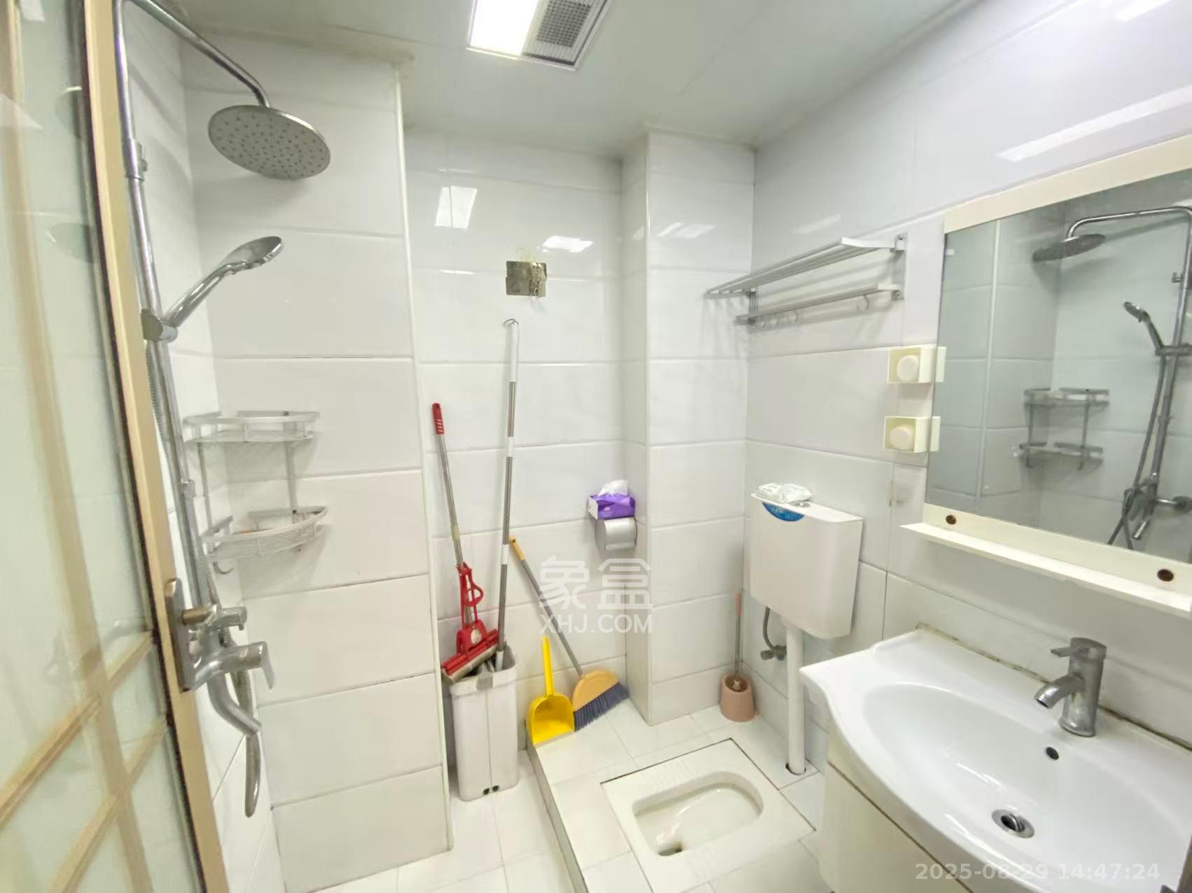 合能洋湖公馆 2室2厅1卫 2000.0元/月 合能洋湖公馆 2室2厅1卫 2000.0元/月室内图