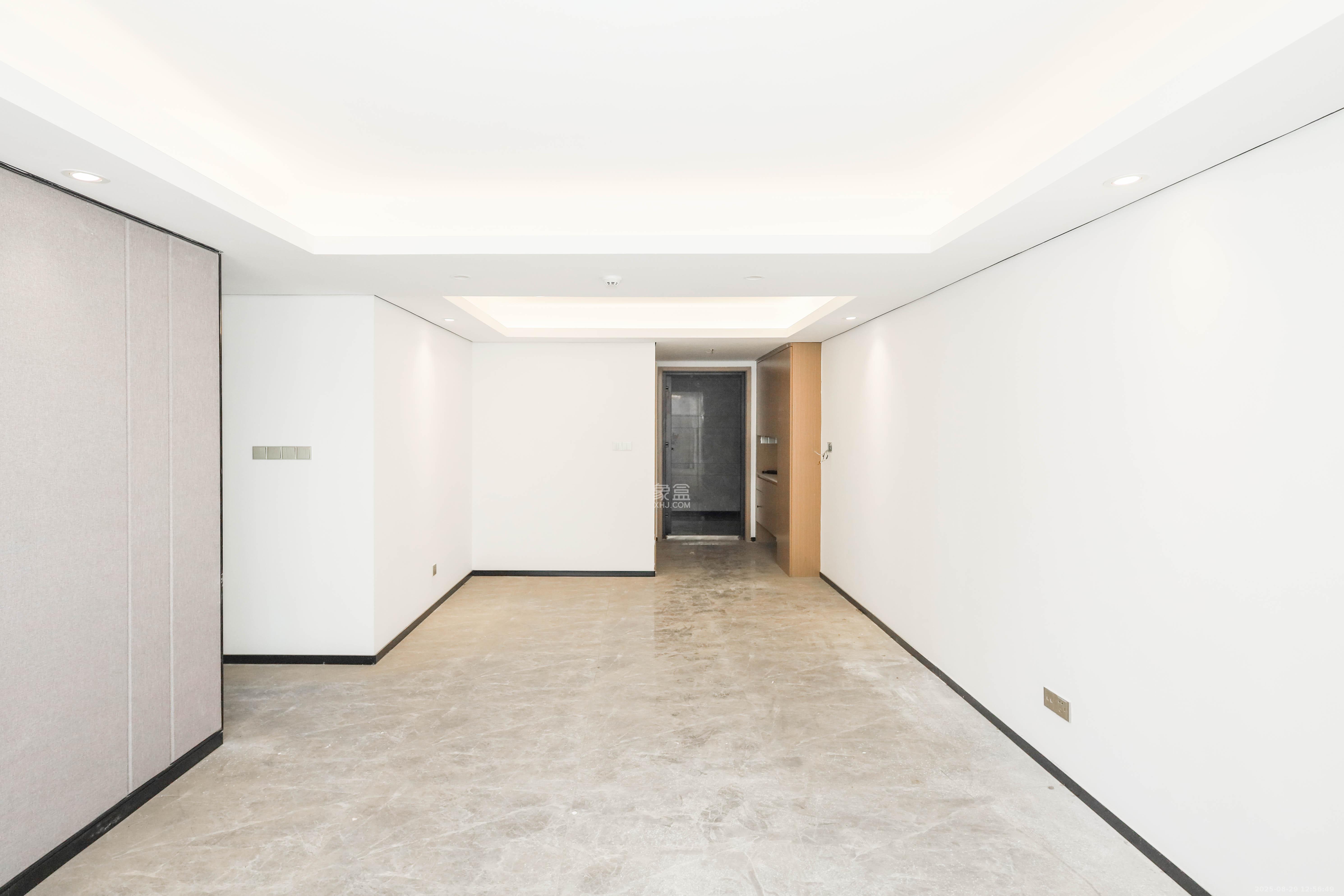 中国铁建湘语梅溪  3室2厅2卫    132.0万 中国铁建湘语梅溪  3室2厅2卫    132.0万客厅