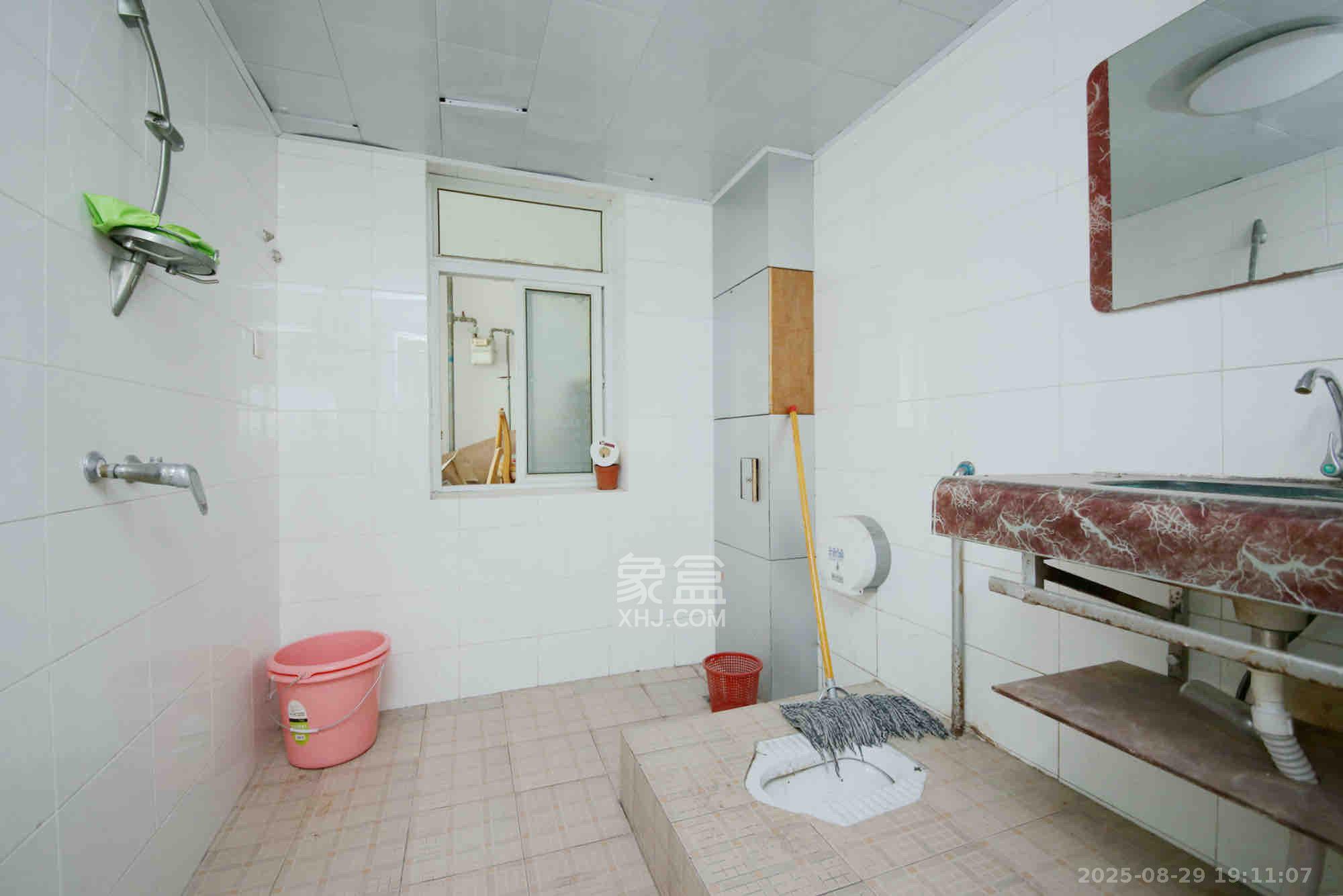 湖南财富中心 2室2厅1卫 4000.0元/月 湖南财富中心 2室2厅1卫 4000.0元/月室内图