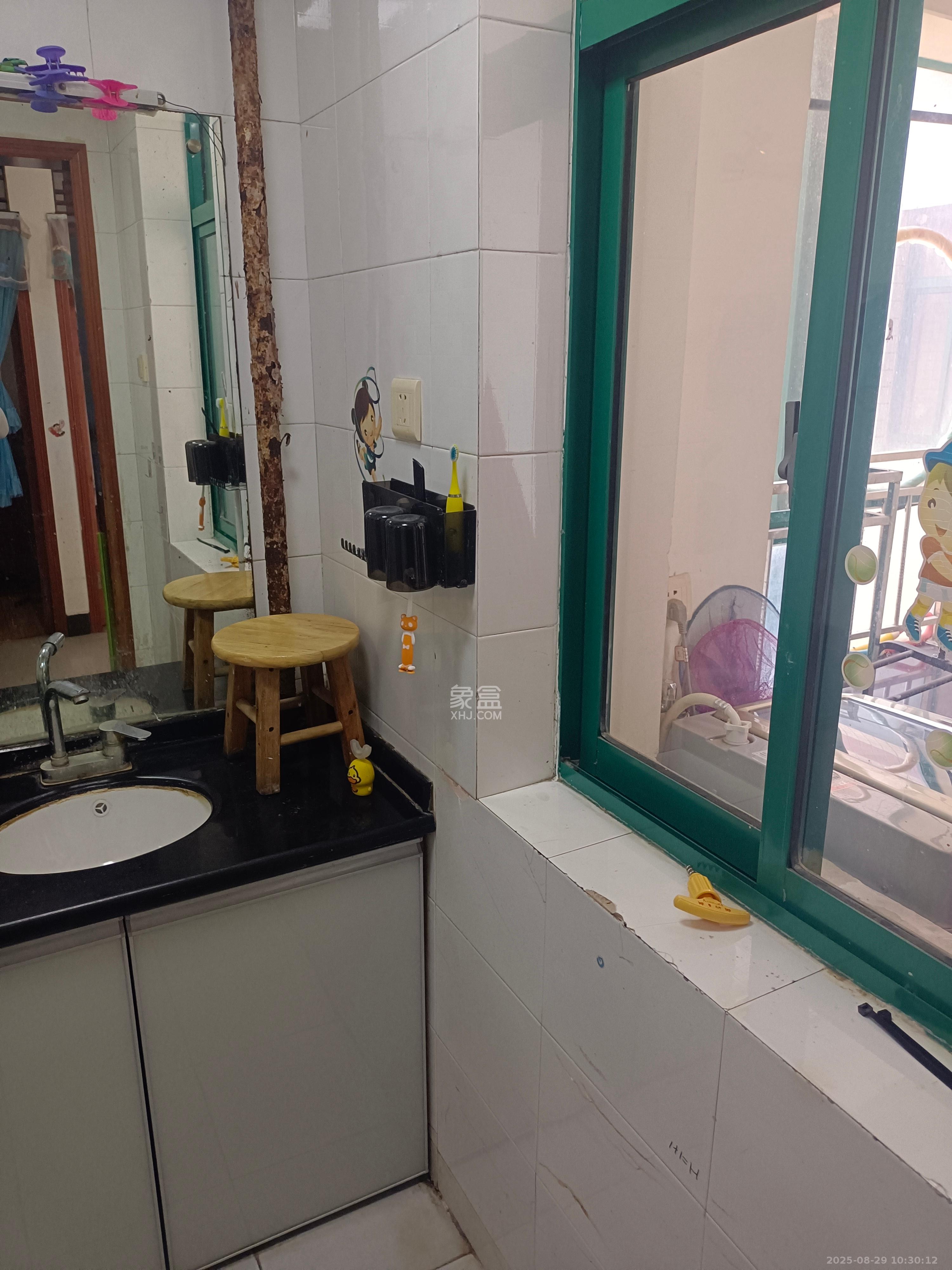 明城公寓 3室2厅1卫 2000.0元/月 明城公寓 3室2厅1卫 2000.0元/月室内图