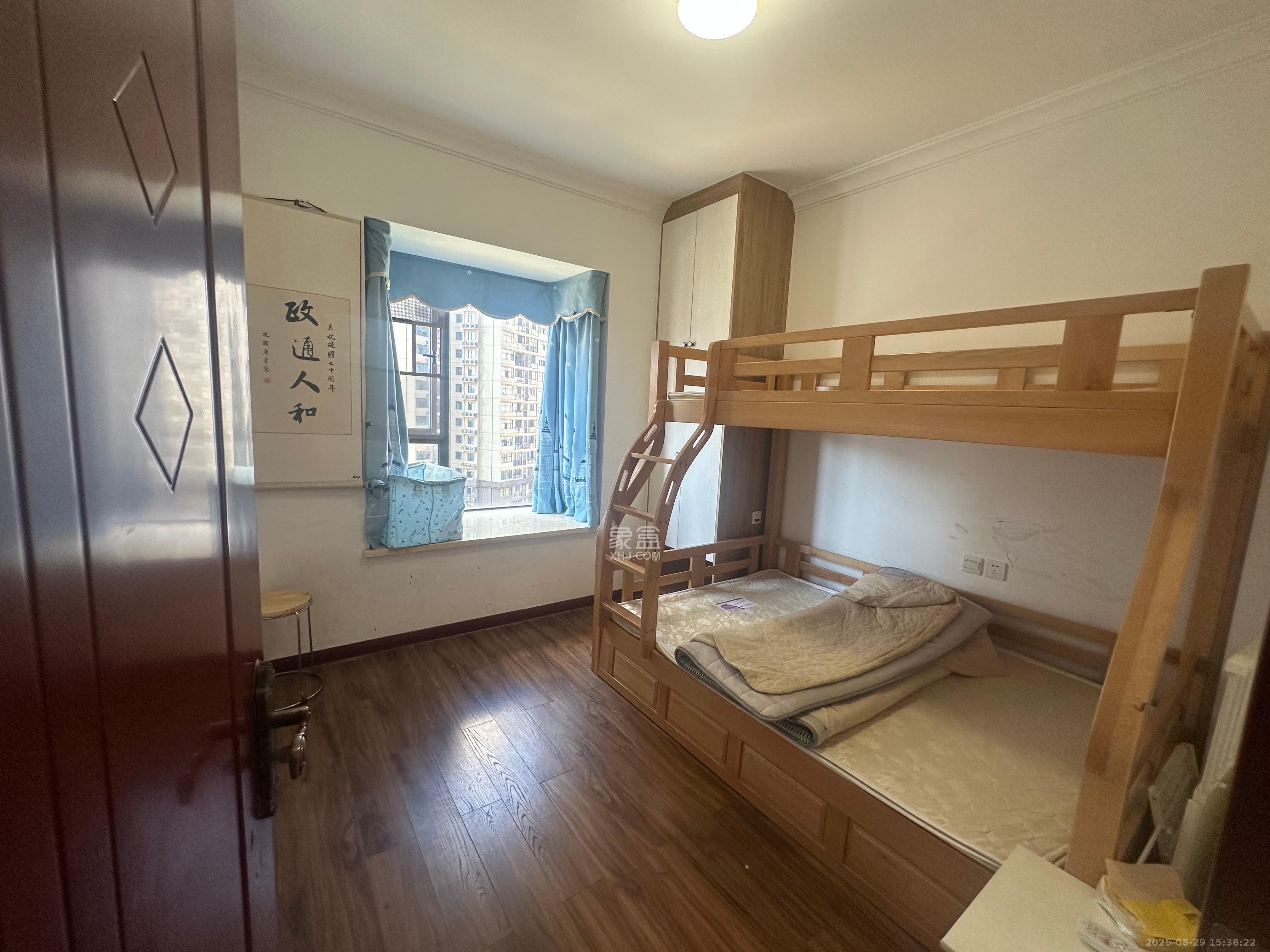 江山帝景哈佛  3室2厅2卫    2100.0元/月 江山帝景哈佛  3室2厅2卫    2100.0元/月室内图