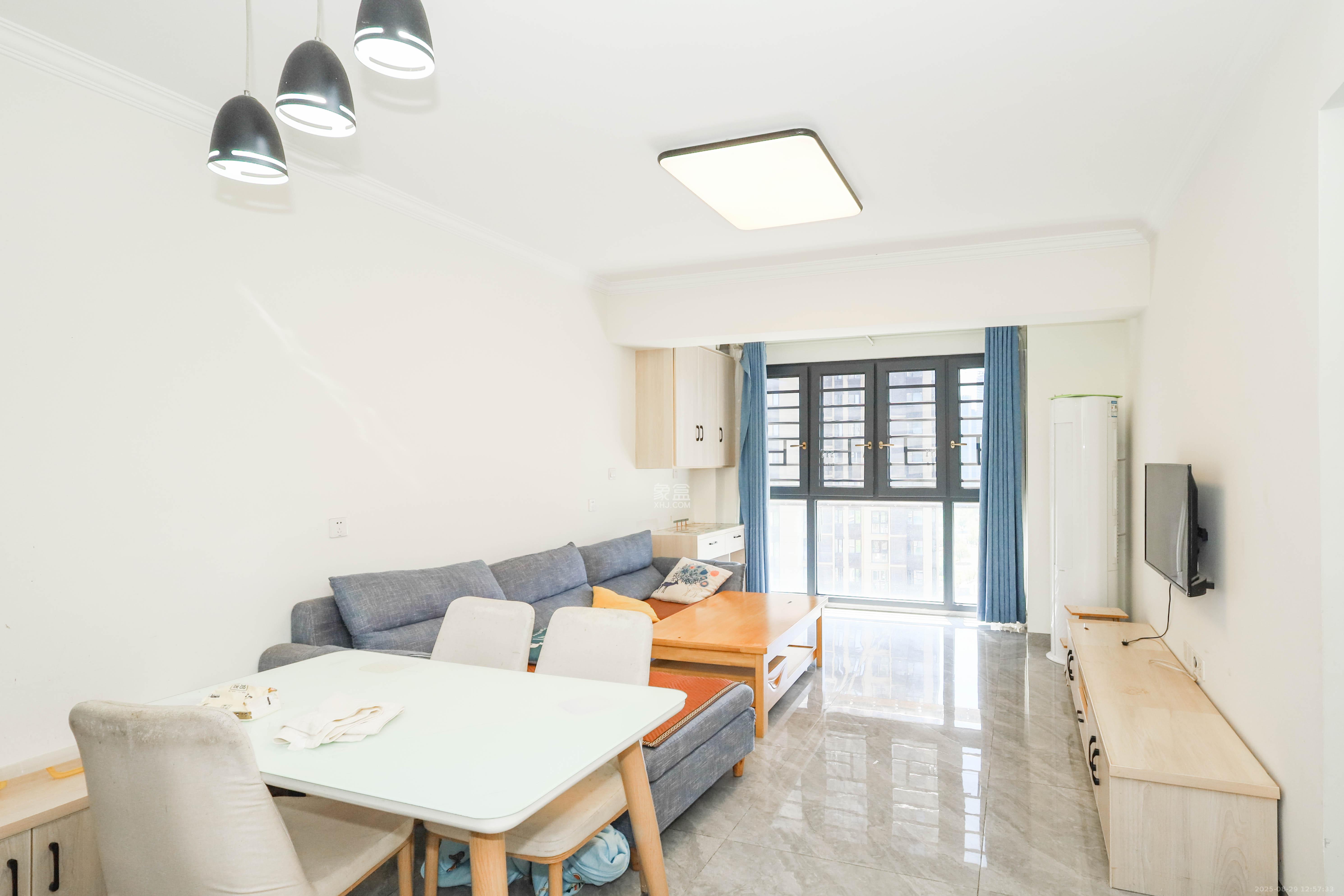 梅溪鑫苑名家  2室1厅1卫    75.0万 梅溪鑫苑名家  2室1厅1卫    75.0万客厅