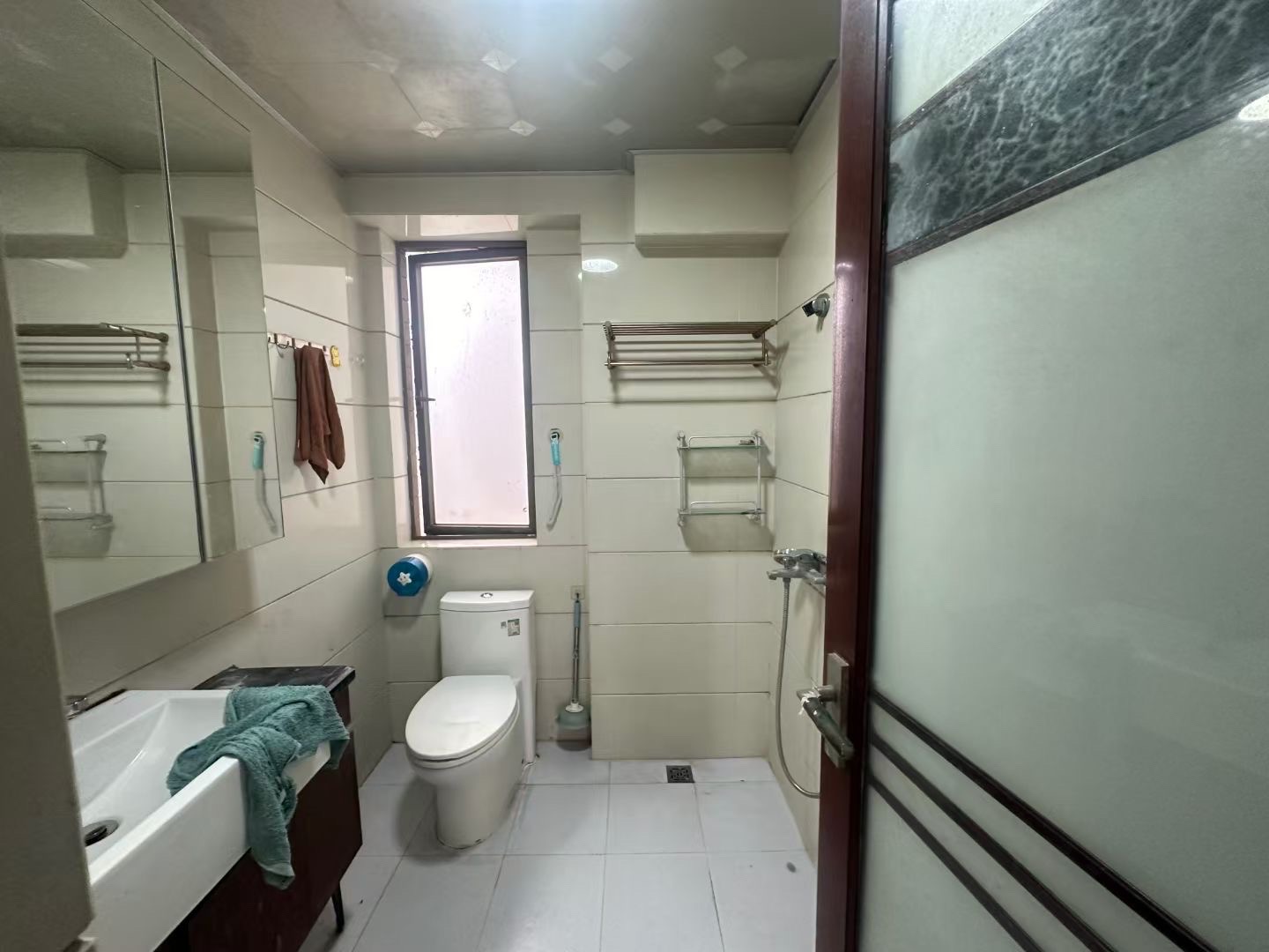 世代雅居  2室2厅1卫    3500.0元/月 世代雅居  2室2厅1卫    3500.0元/月室内图