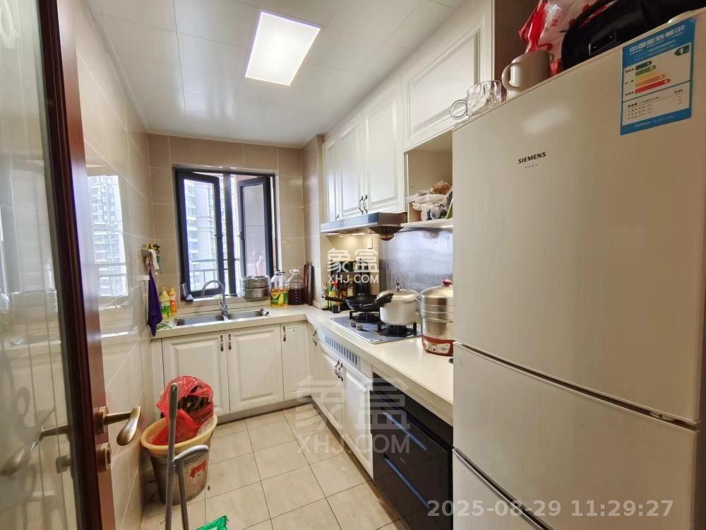 恒大华府 1室0厅0卫 2200.0元/月 恒大华府 1室0厅0卫 2200.0元/月室内图