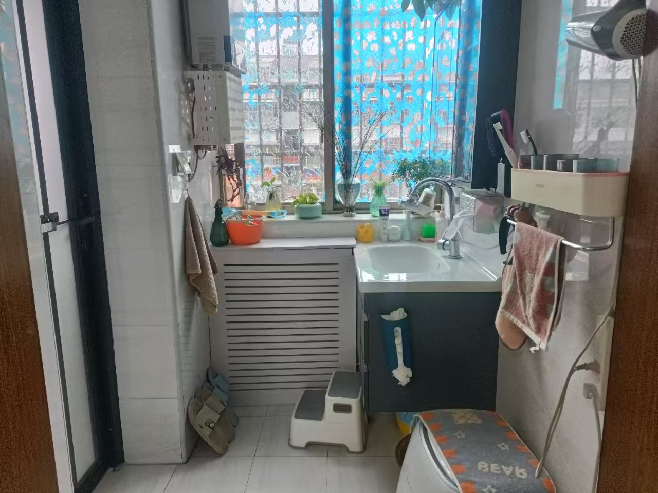 银海花园 3室2厅2卫 1380.0元/月 银海花园 3室2厅2卫 1380.0元/月室内图