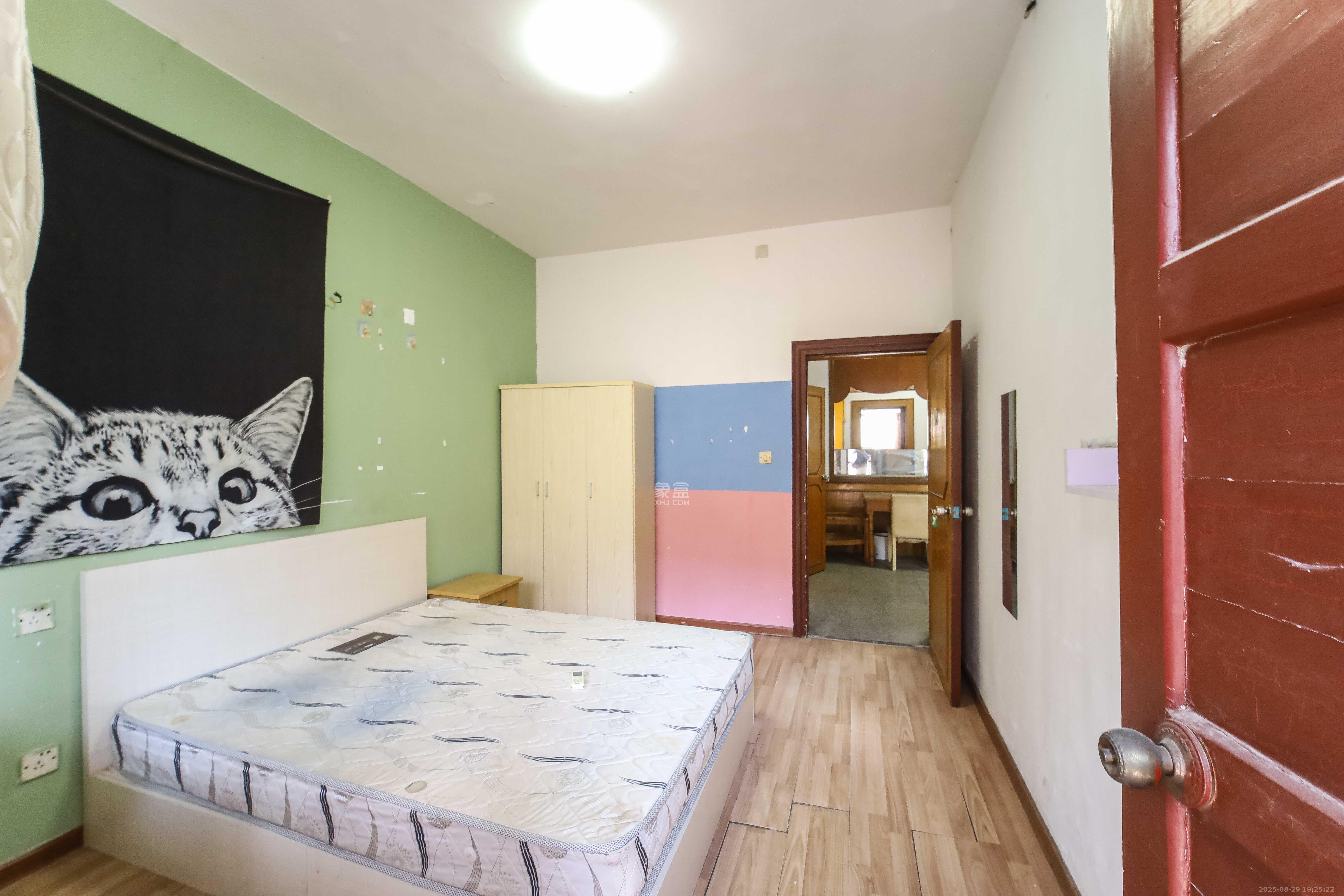 省进出口公司宿舍 3室2厅1卫 37.5万 省进出口公司宿舍 3室2厅1卫 37.5万卧室