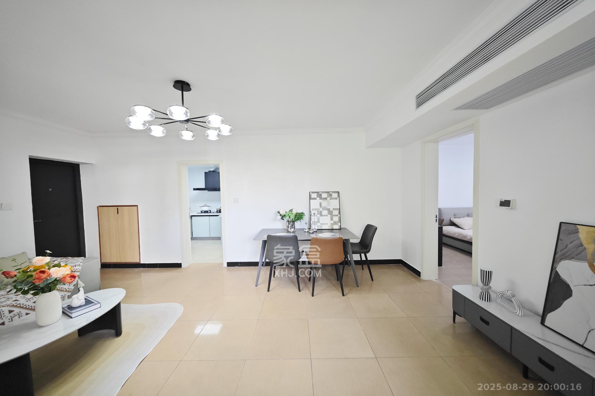 长沙卷烟厂高层小区  2室2厅1卫    49.8万客厅