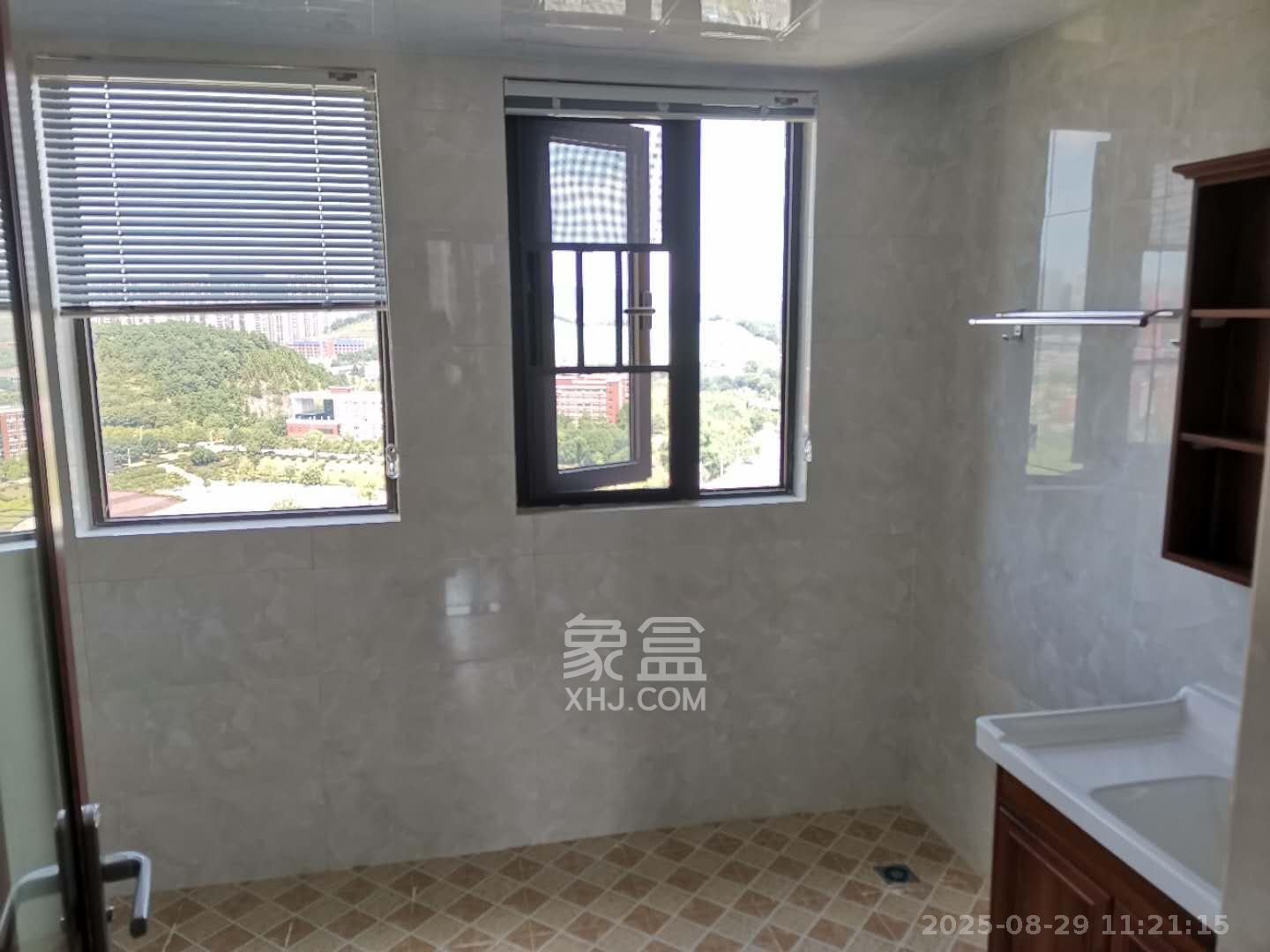 融创融公馆（融创臻苑）  4室2厅2卫    2300.0元/月室内图