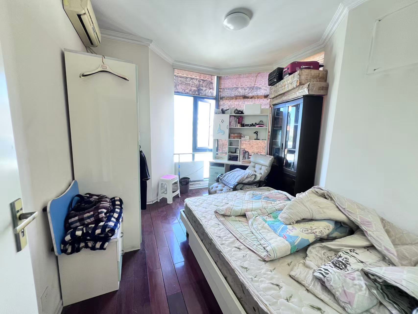 山水国际 4室2厅2卫 75.0万 山水国际 4室2厅2卫 75.0万室内图