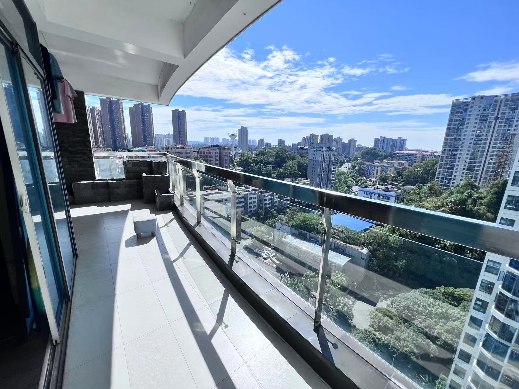 山水国际 4室2厅2卫 75.0万 山水国际 4室2厅2卫 75.0万室内图