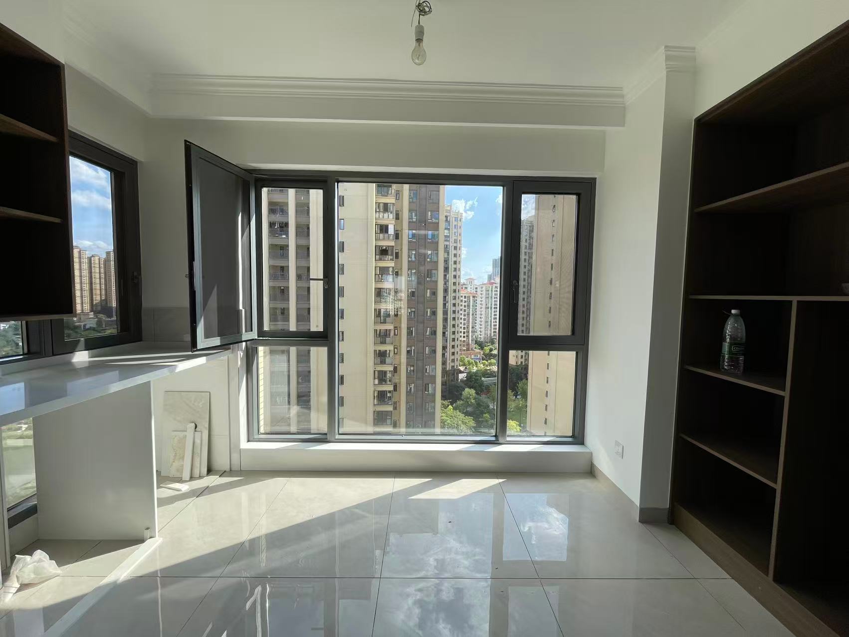 湖湘文化城(锦绣香江) 4室2厅2卫 80.0万 湖湘文化城(锦绣香江) 4室2厅2卫 80.0万室内图