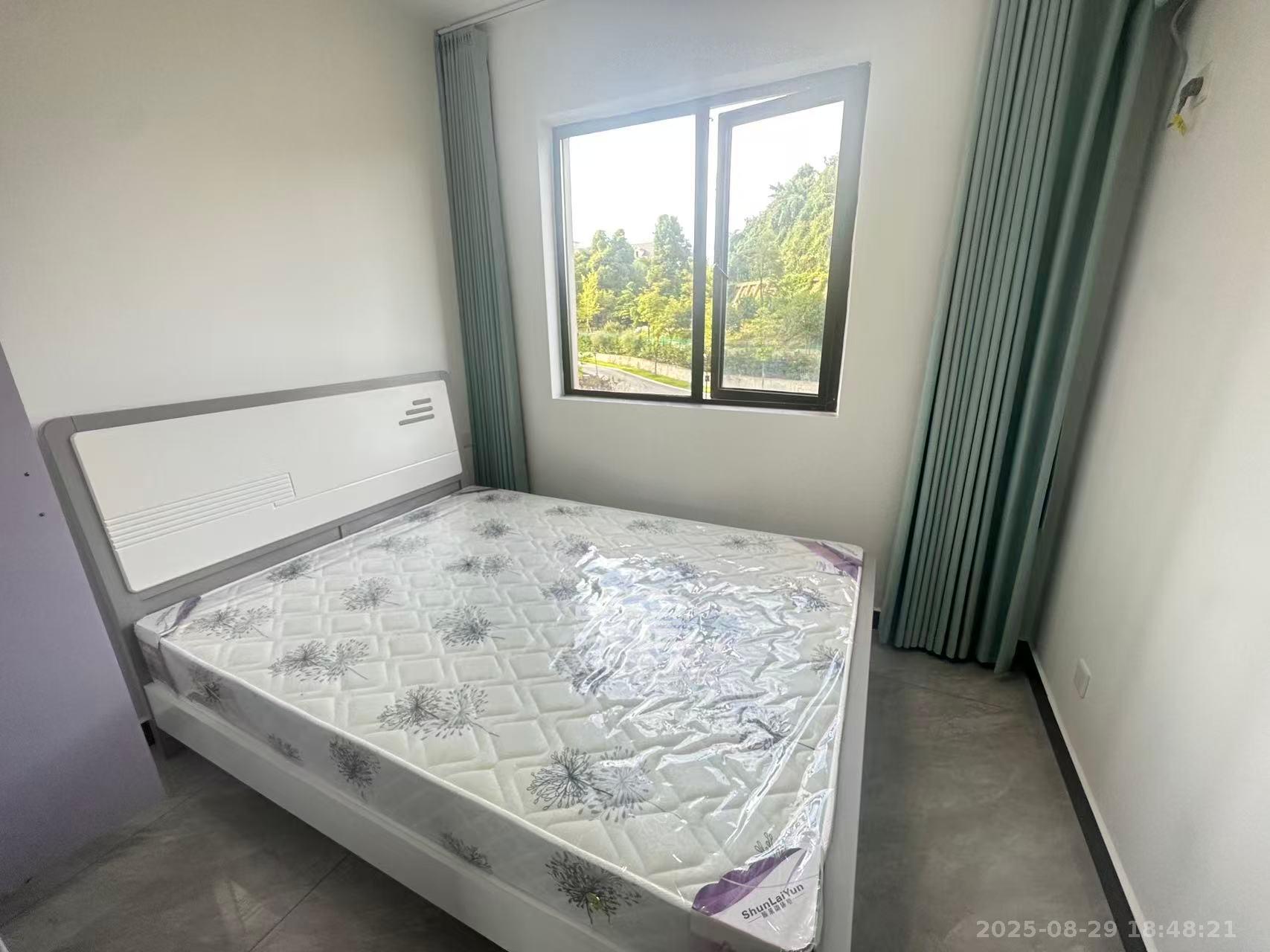 青竹湖曦园  4室2厅2卫    3000.0元/月室内图