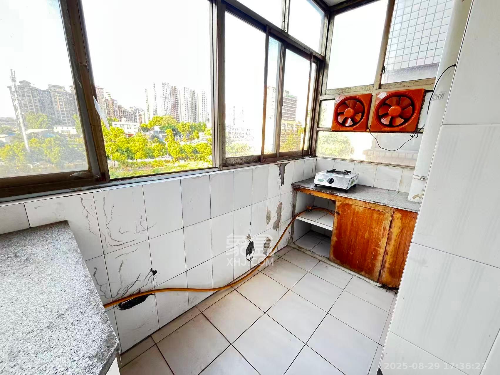 黄泥岭社区 2室2厅1卫 1600.0元/月 黄泥岭社区 2室2厅1卫 1600.0元/月室内图