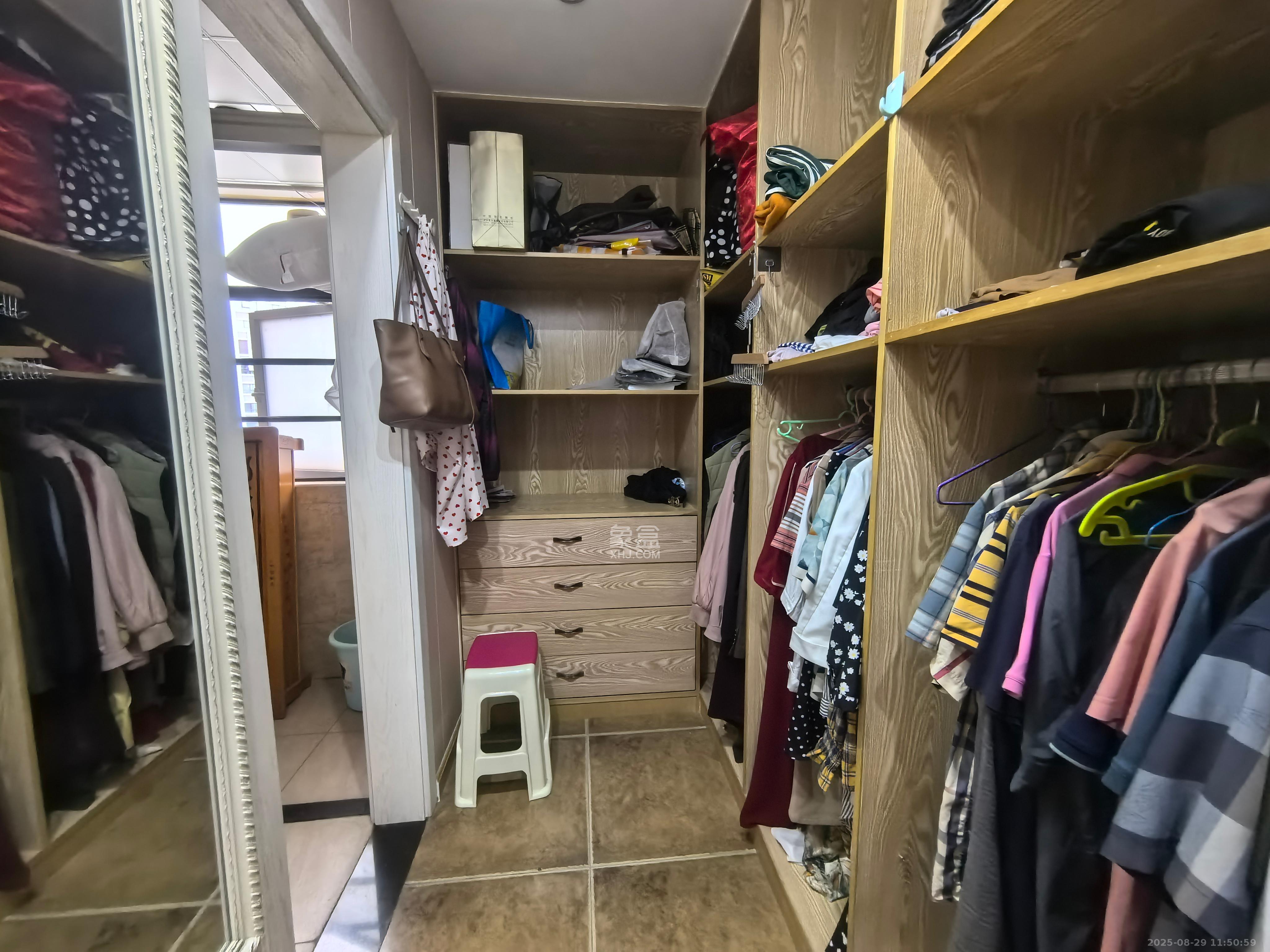 幸福里润城(幸福里二期) 4室2厅2卫 3000.0元/月 幸福里润城(幸福里二期) 4室2厅2卫 3000.0元/月室内图