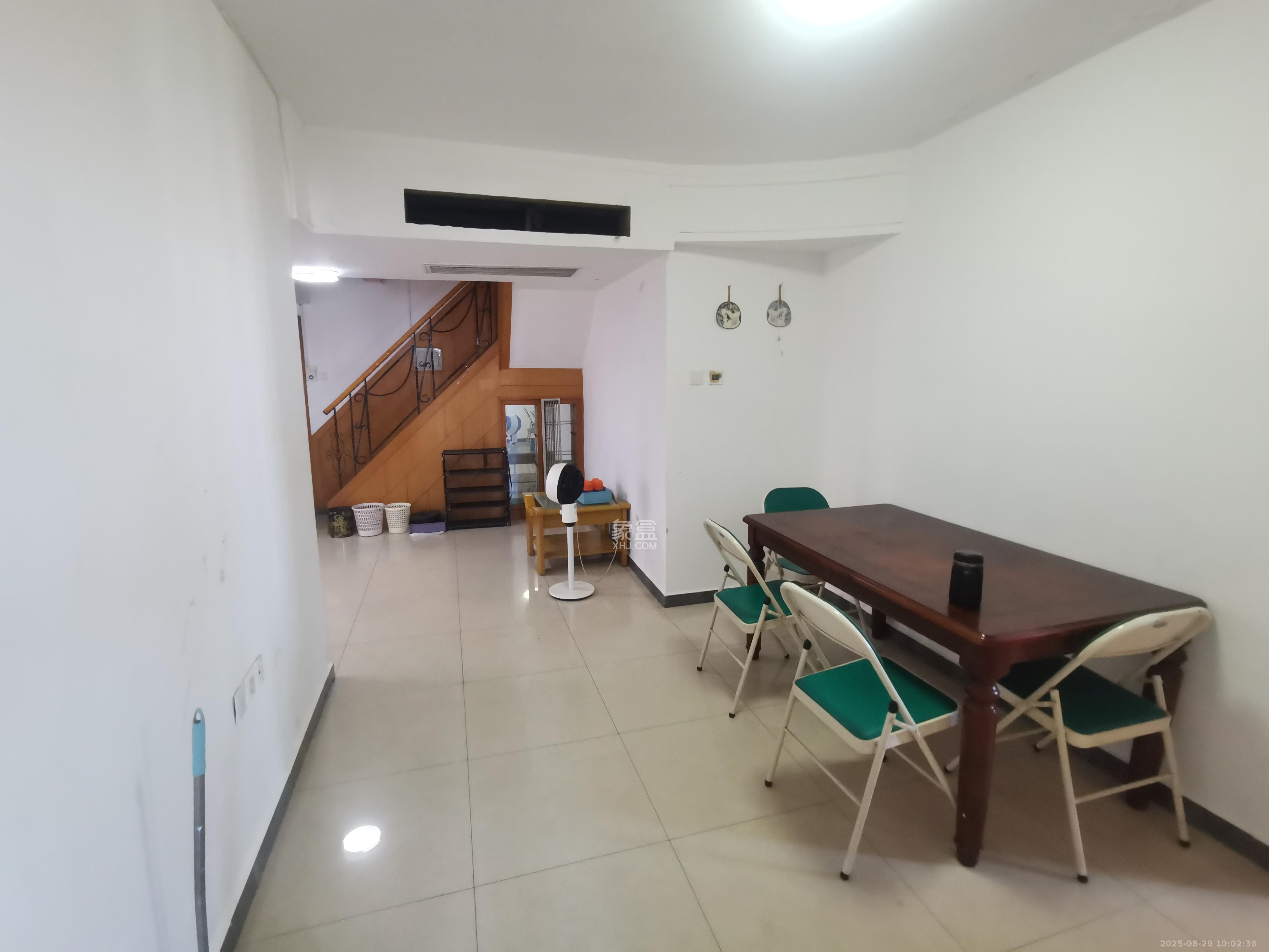 城市花园  5室1厅3卫    4000.0元/月 城市花园  5室1厅3卫    4000.0元/月室内图