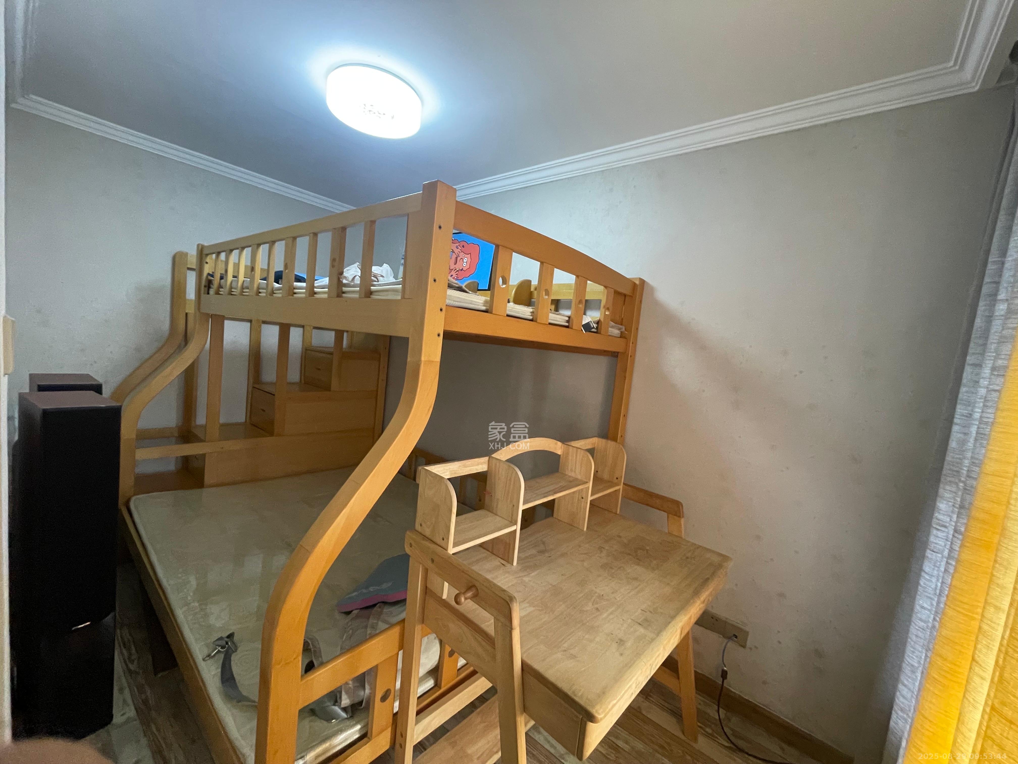 山语城二期  4室2厅2卫    2700.0元/月 山语城二期  4室2厅2卫    2700.0元/月室内图