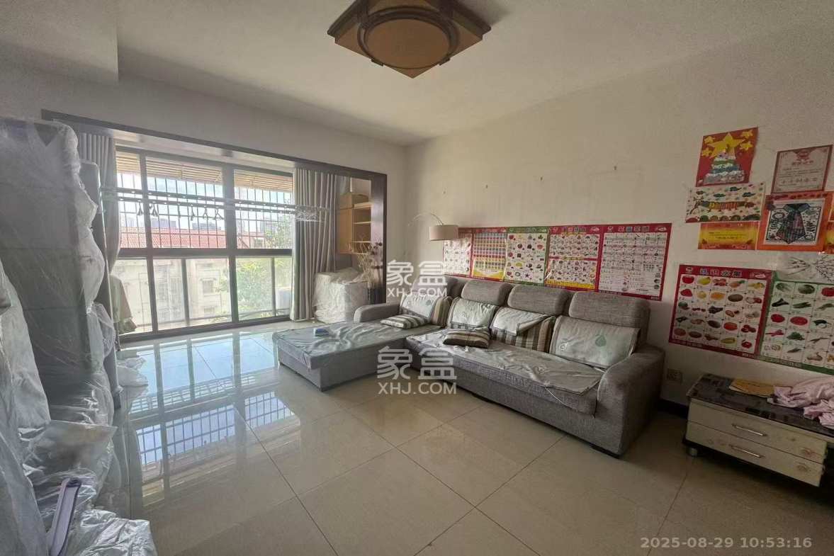 城南故事家园  3室1厅1卫    2100.0元/月 城南故事家园  3室1厅1卫    2100.0元/月室内图