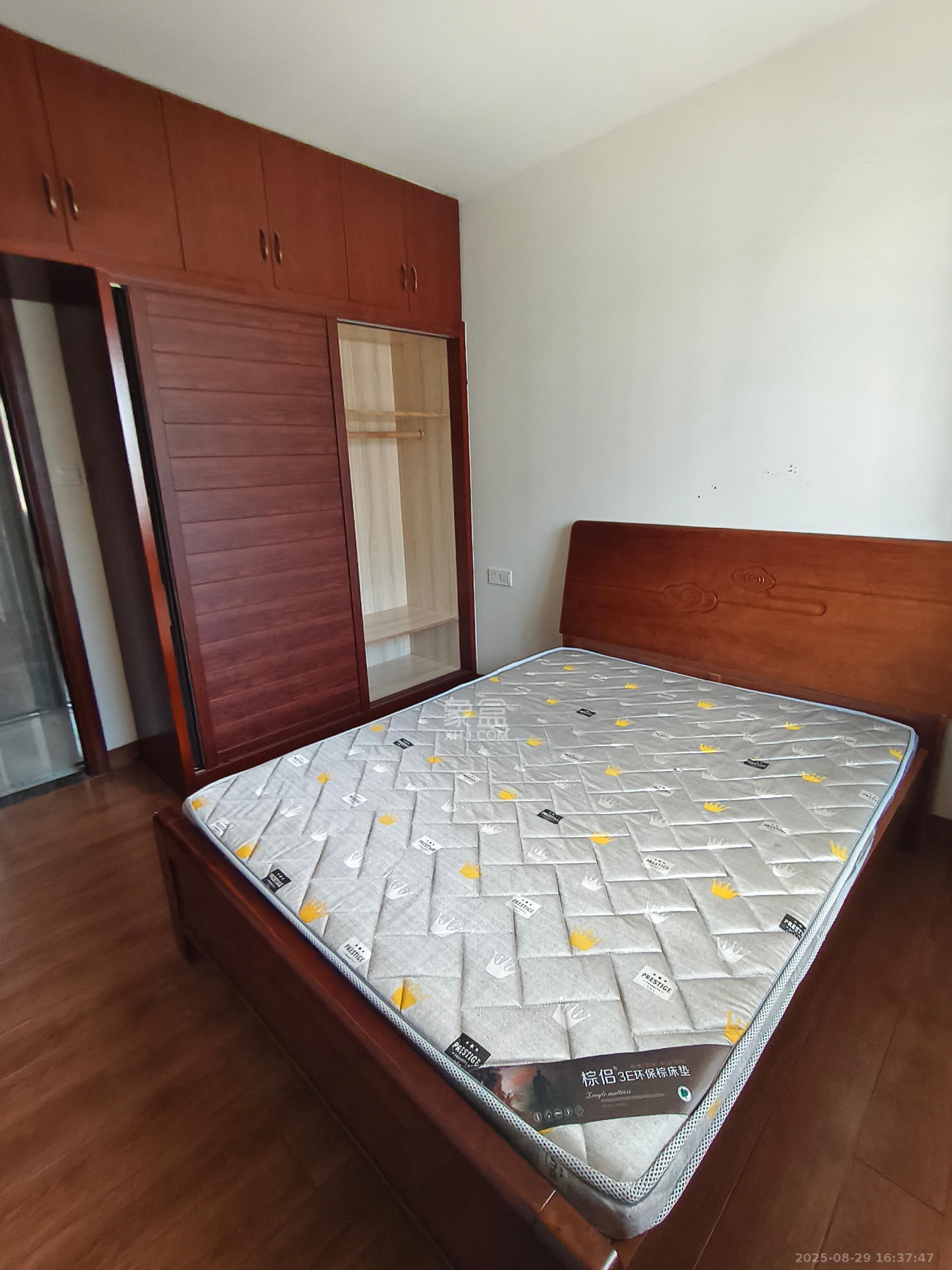 和康园小区  3室1厅2卫    2500.0元/月 和康园小区  3室1厅2卫    2500.0元/月室内图