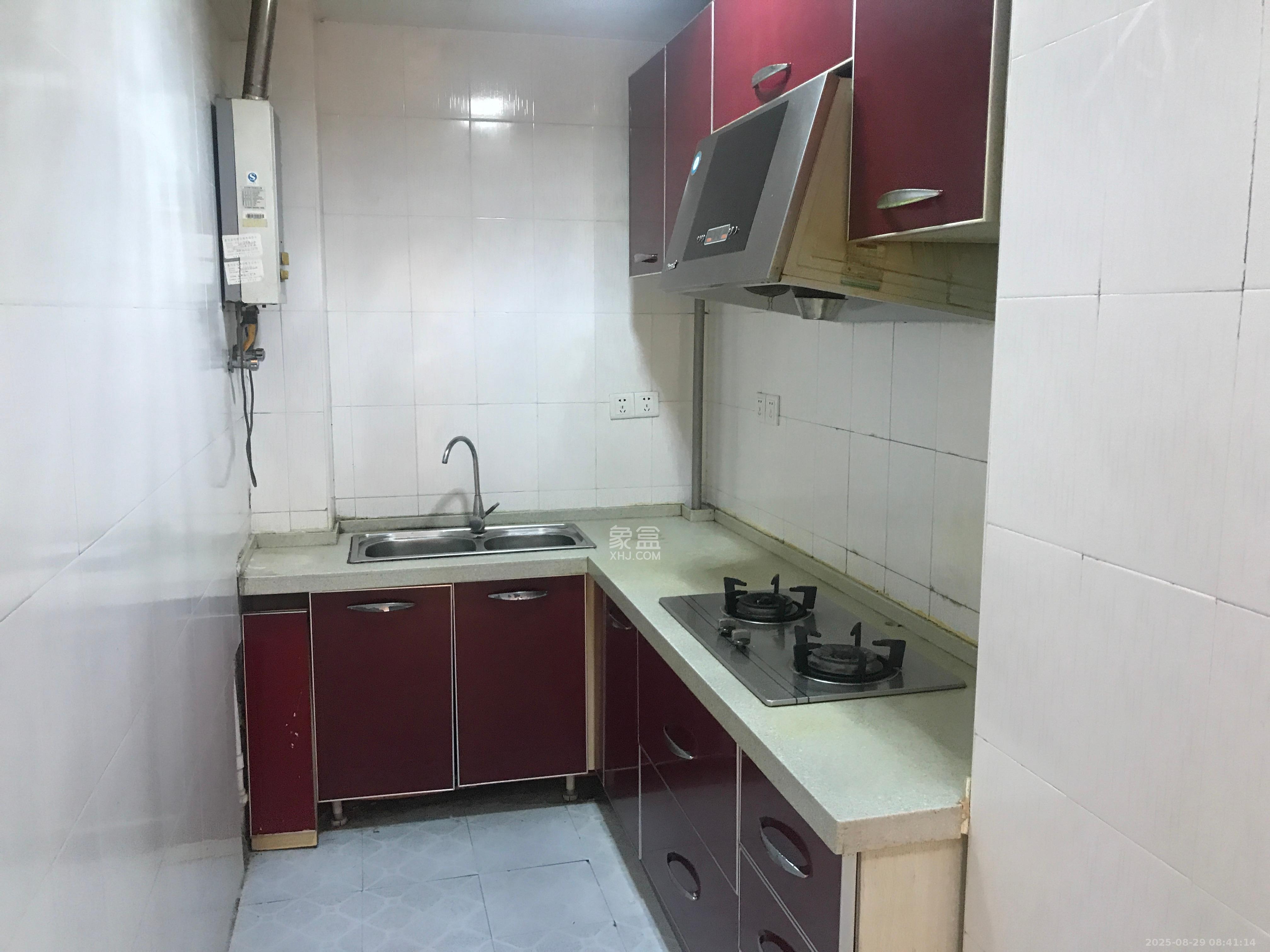 长大彩虹都  2室2厅1卫    1500.0元/月 长大彩虹都  2室2厅1卫    1500.0元/月室内图