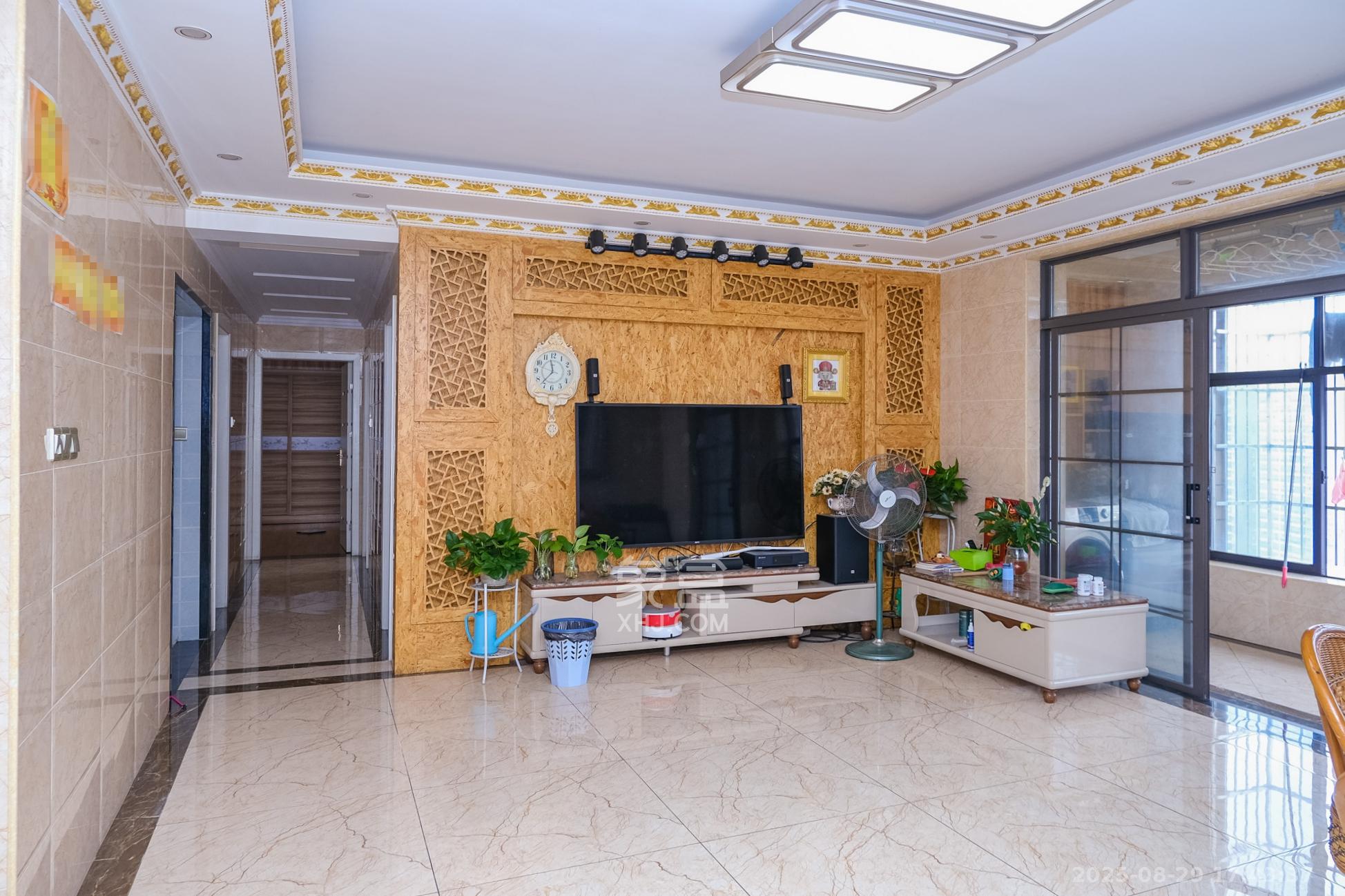 好望谷 4室2厅2卫 103.8万 好望谷 4室2厅2卫 103.8万客厅