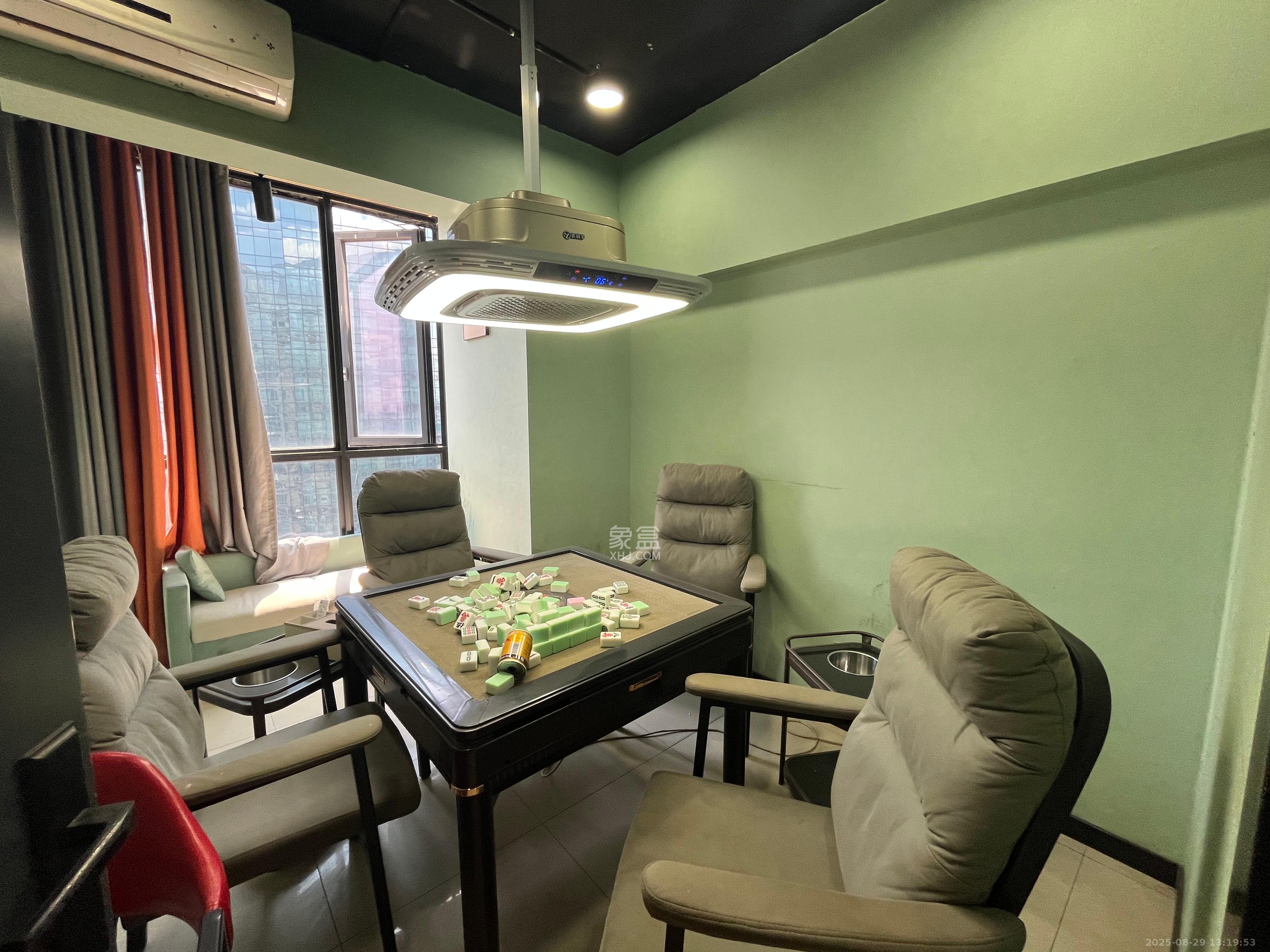 德思勤城市广场(宝格丽公寓) 6室1厅1卫 3500.0元/月 德思勤城市广场(宝格丽公寓) 6室1厅1卫 3500.0元/月室内图