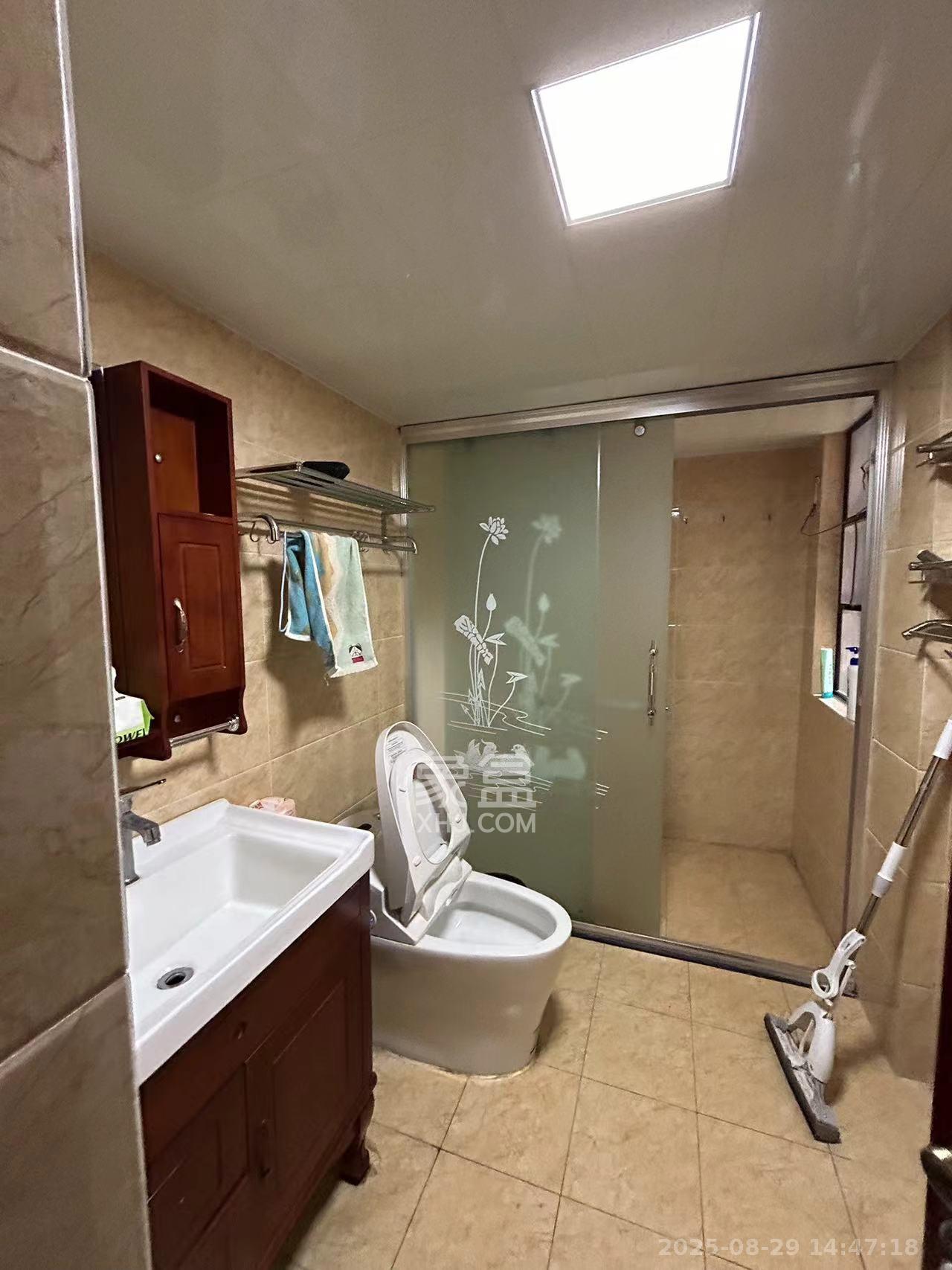 湘水郡(兴旺小爱同学)  4室2厅2卫    2600.0元/月 湘水郡(兴旺小爱同学)  4室2厅2卫    2600.0元/月室内图