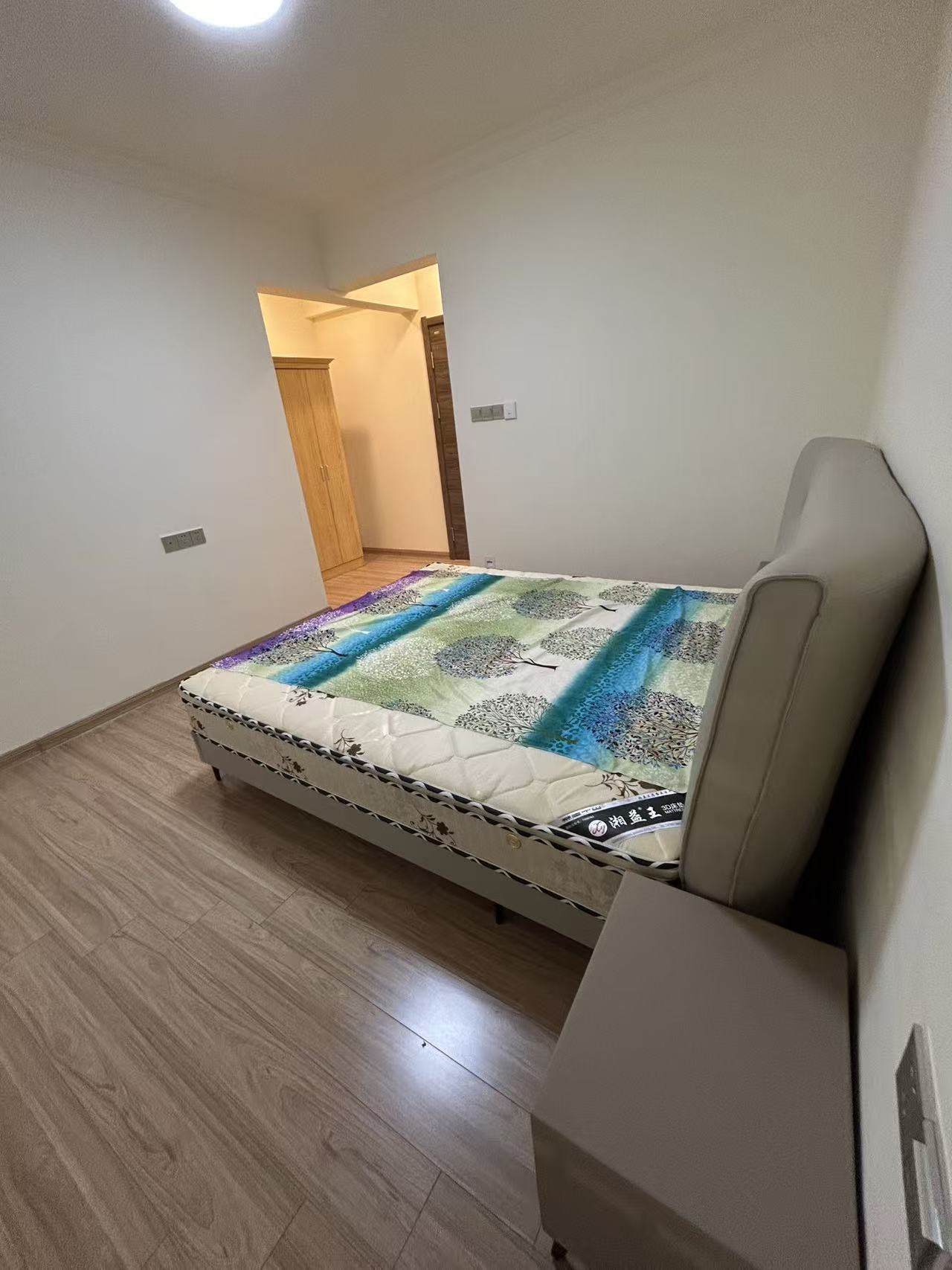 碧桂园梓山府 4室2厅2卫 2500.0元/月 碧桂园梓山府 4室2厅2卫 2500.0元/月室内图