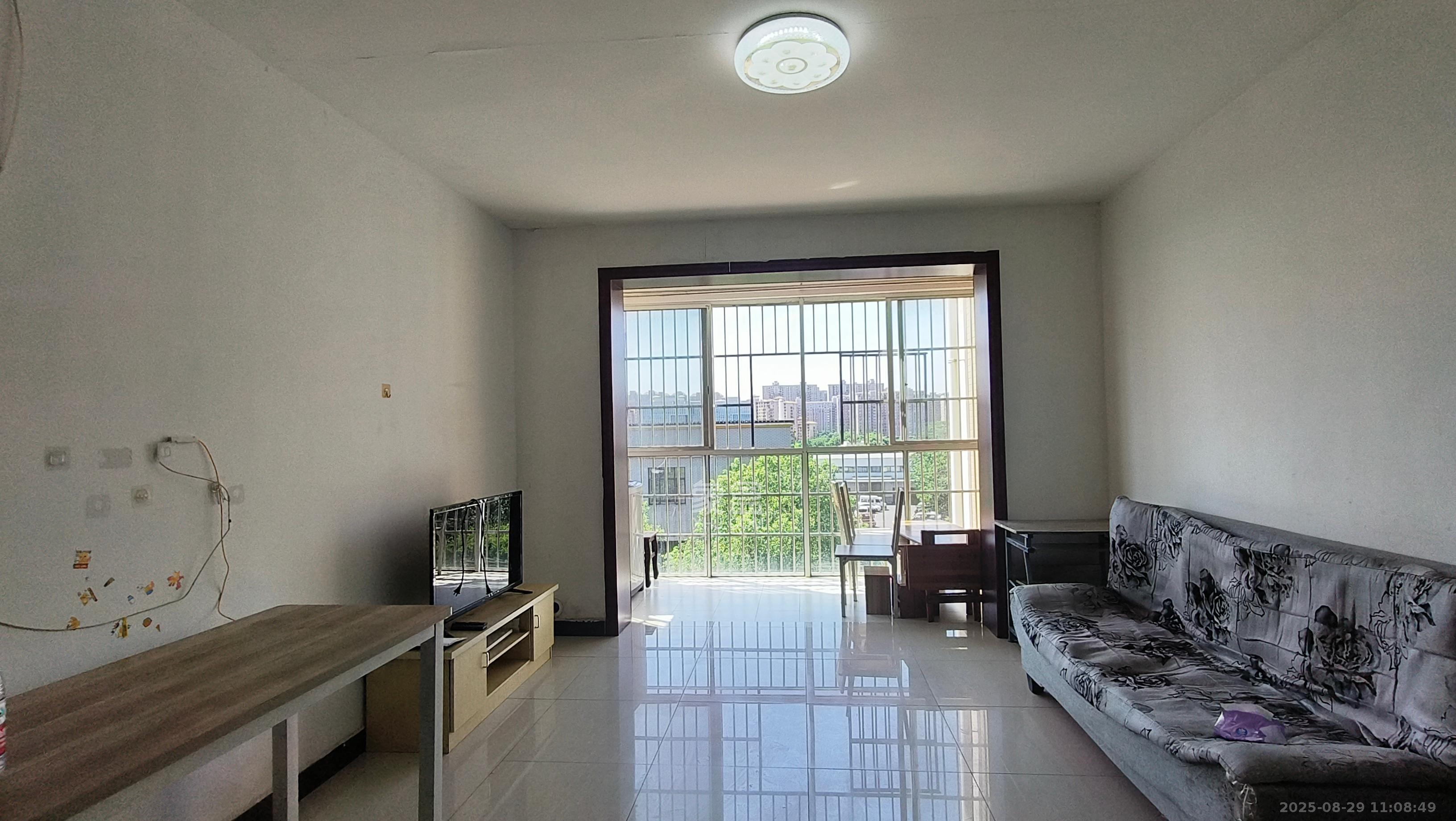 东岸锦城(东方人家)  2室2厅1卫    1500.0元/月室内图