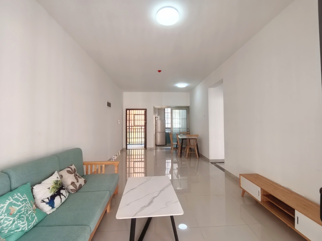 龙岐雅苑  3室2厅1卫    2800.0元/月室内图