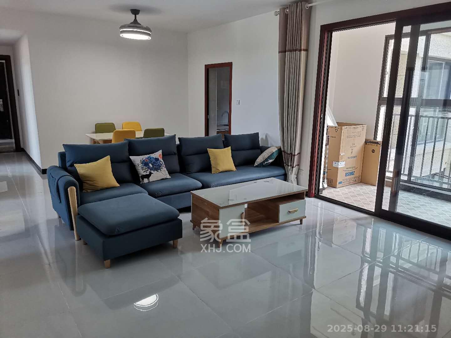 融创融公馆(融创臻苑) 4室2厅2卫 2300.0元/月 融创融公馆(融创臻苑) 4室2厅2卫 2300.0元/月室内图