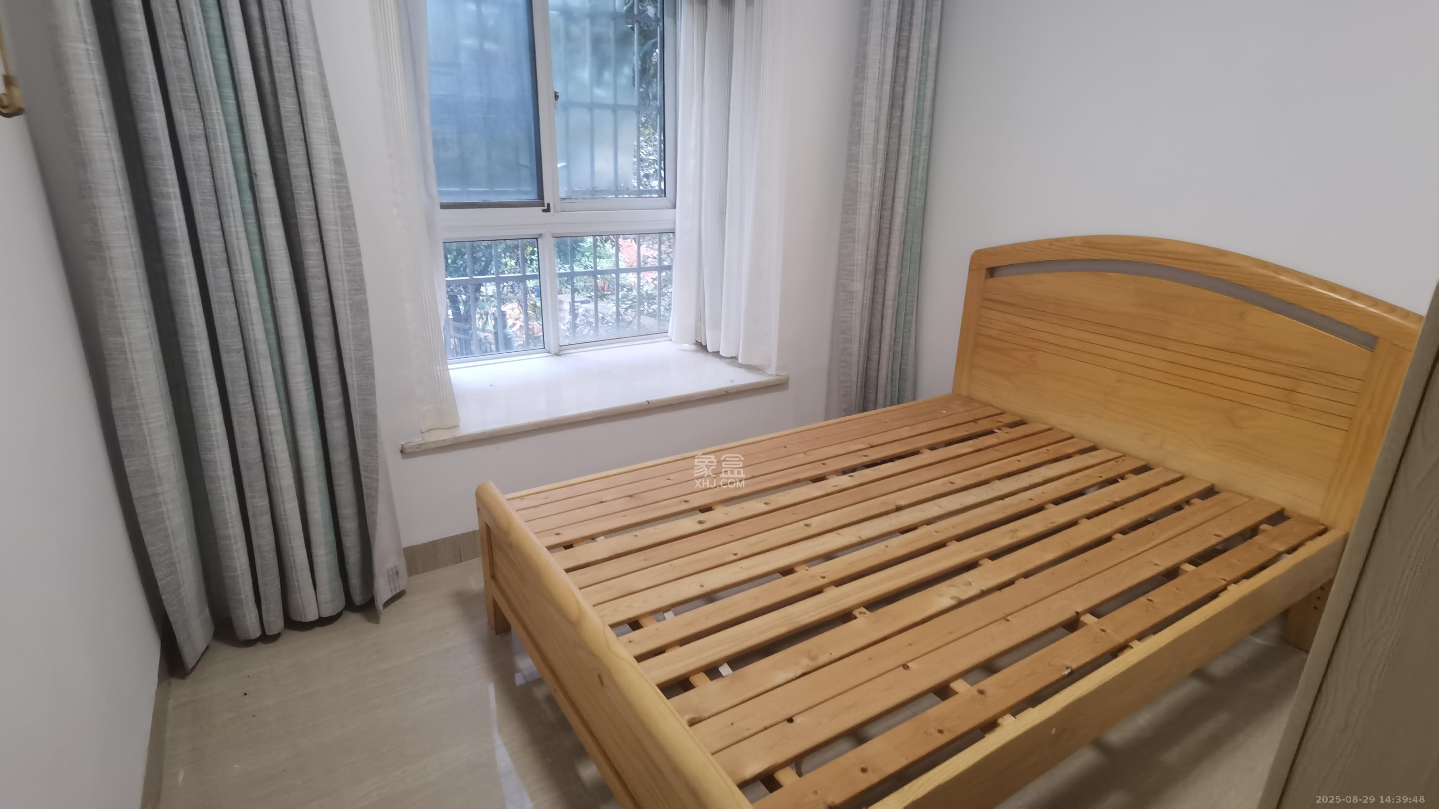 清政园(青政家园) 1室2厅2卫 2300.0元/月 清政园(青政家园) 1室2厅2卫 2300.0元/月室内图