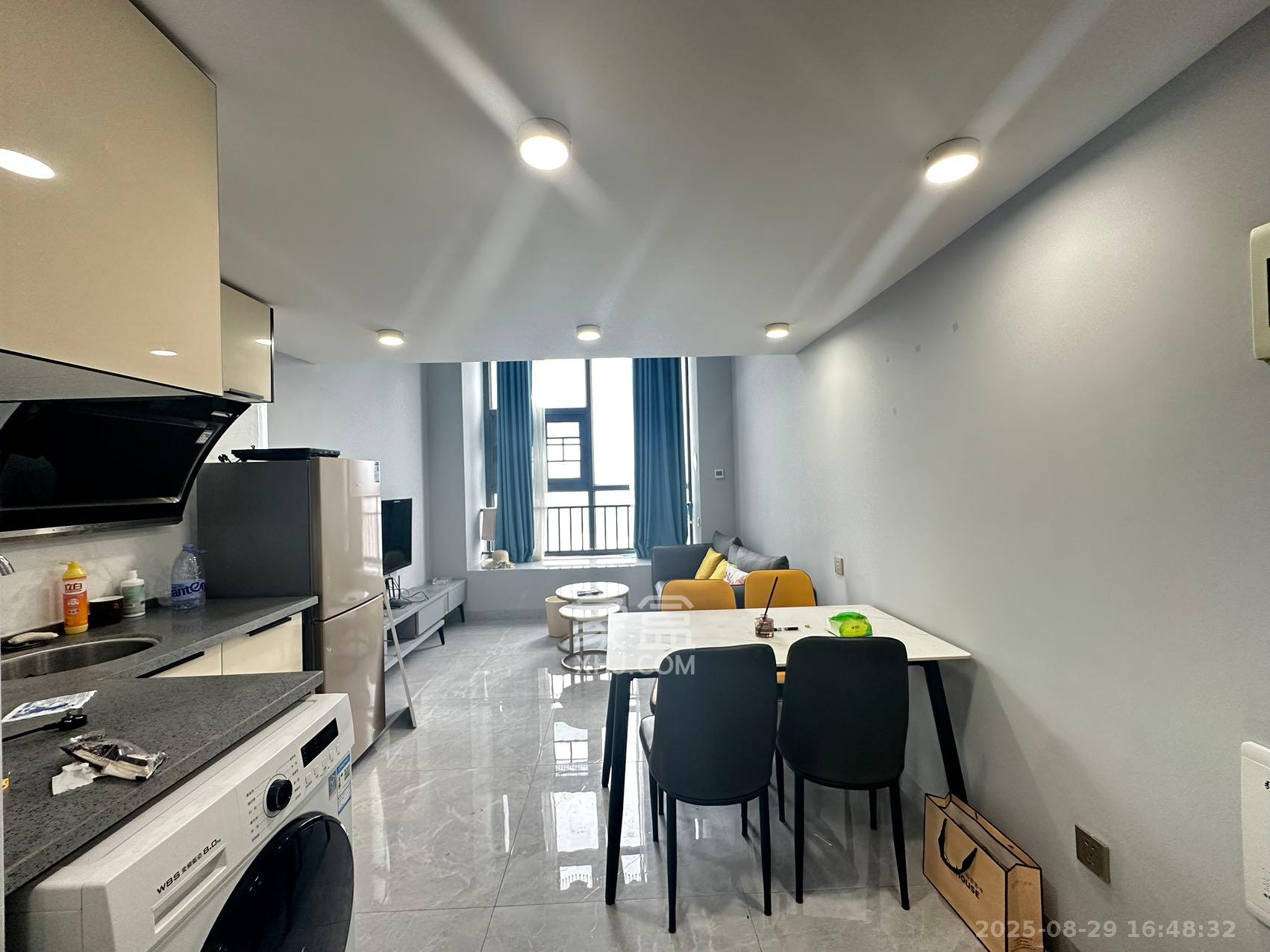 弘坤云寓  1室1厅1卫    2300.0元/月室内图