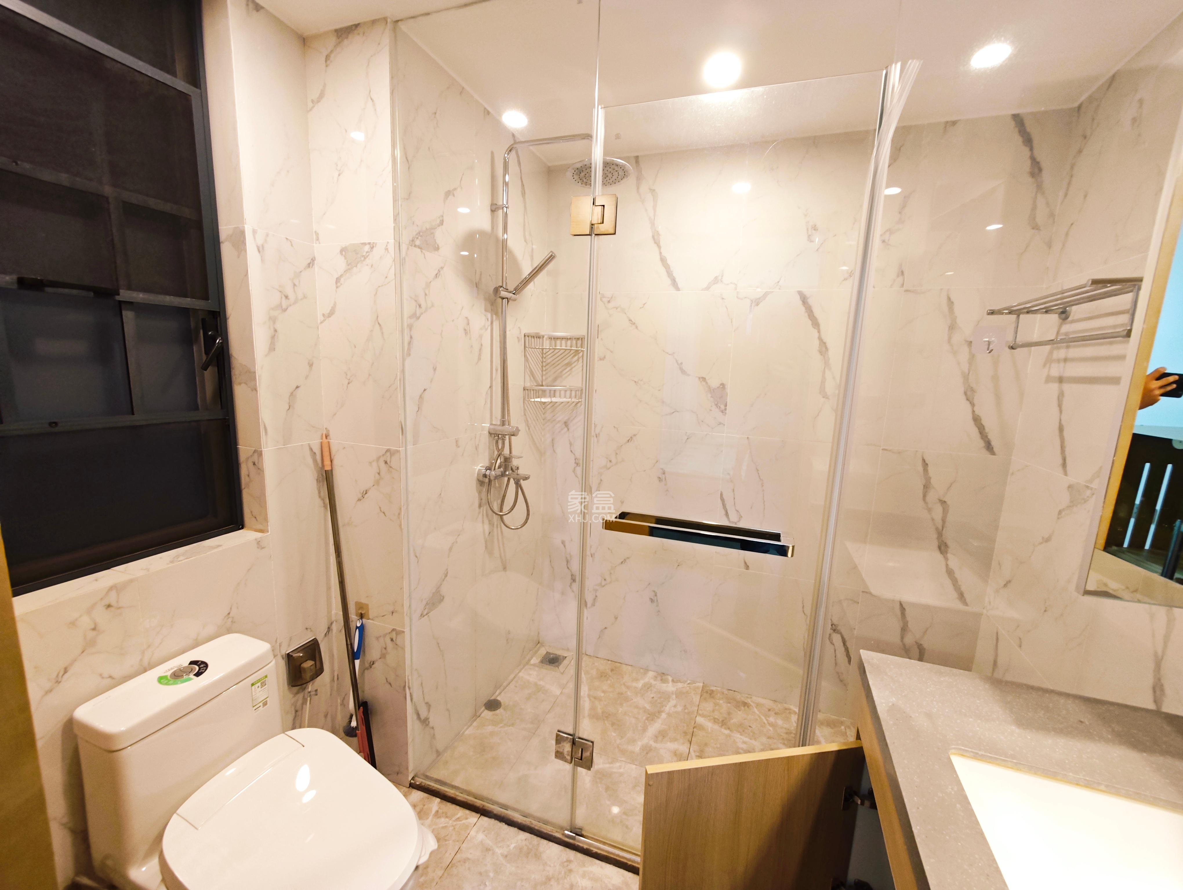 复地滨江金融中心 4室1厅2卫 4000.0元/月 复地滨江金融中心 4室1厅2卫 4000.0元/月室内图