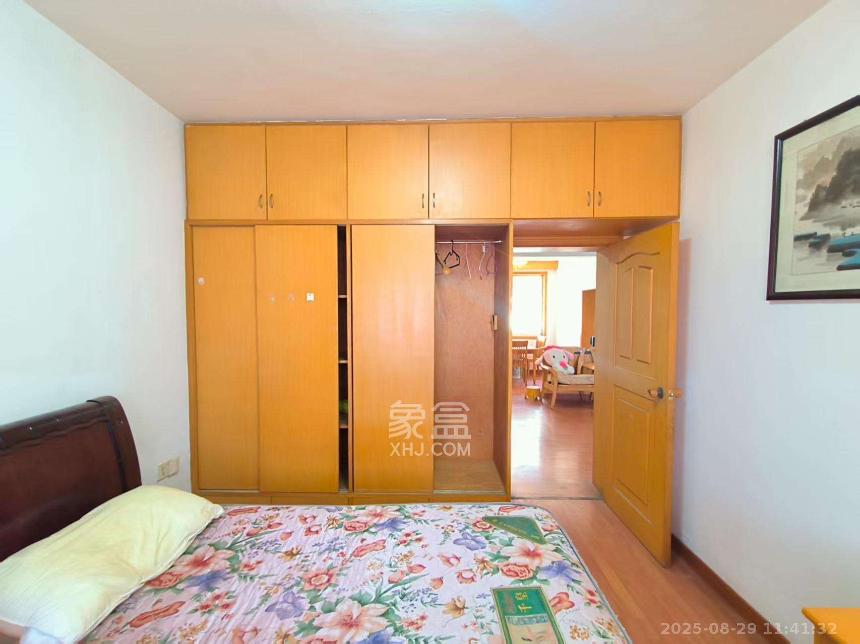 桐荫里社区 2室1厅1卫 1800.0元/月 桐荫里社区 2室1厅1卫 1800.0元/月室内图