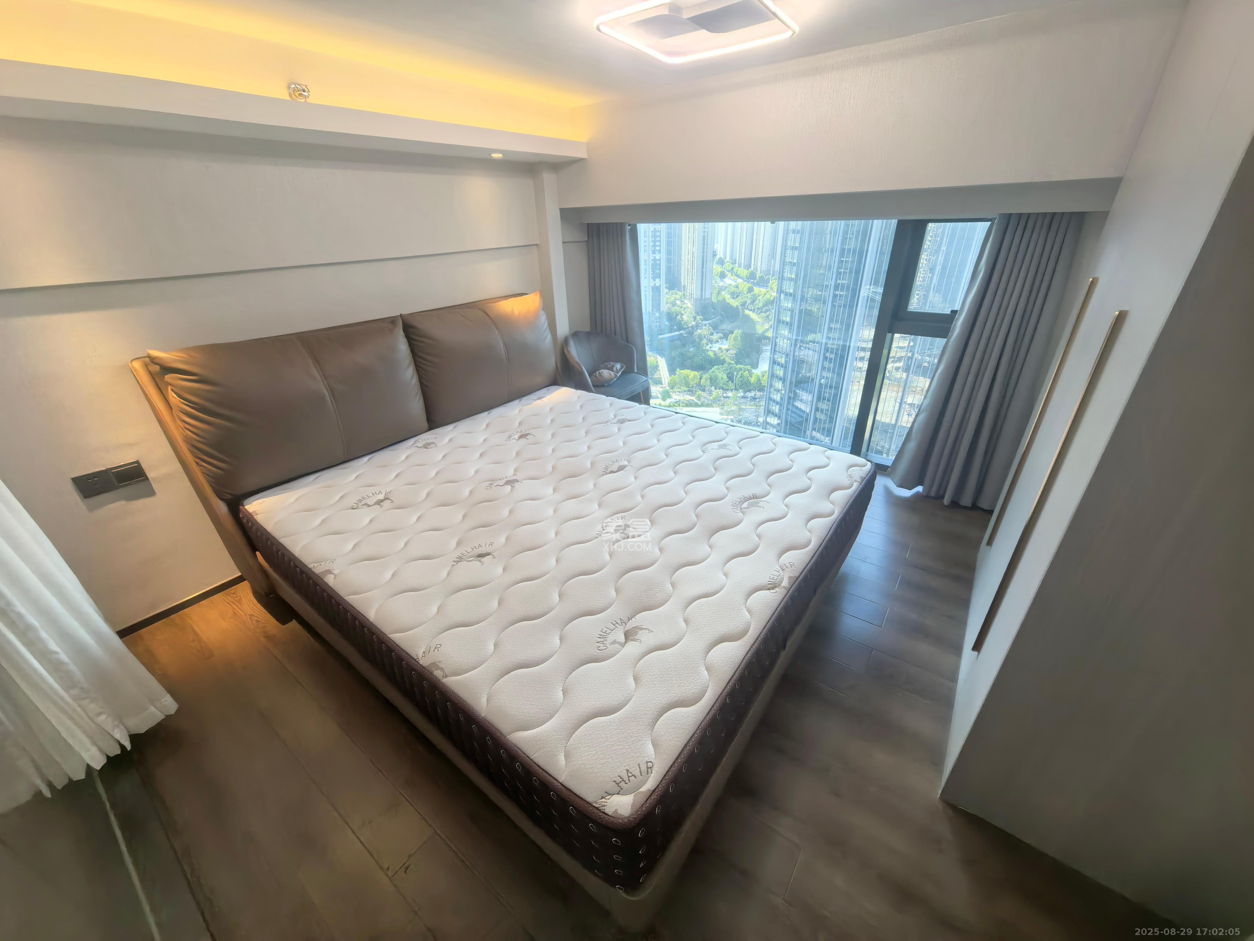 达美寰宇中心 2室1厅1卫 2500.0元/月 达美寰宇中心 2室1厅1卫 2500.0元/月室内图