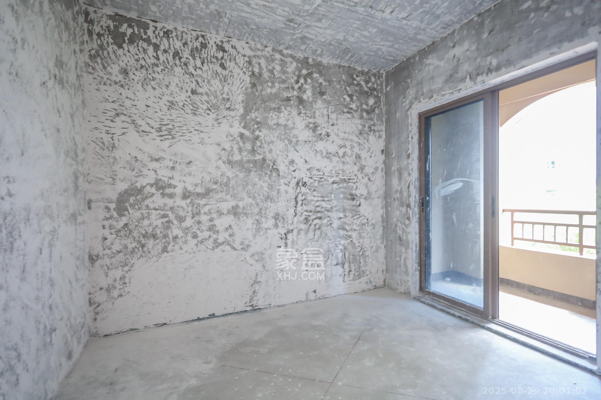 世茂铂翠湾二期 4室2厅2卫 200.0万 世茂铂翠湾二期 4室2厅2卫 200.0万卧室