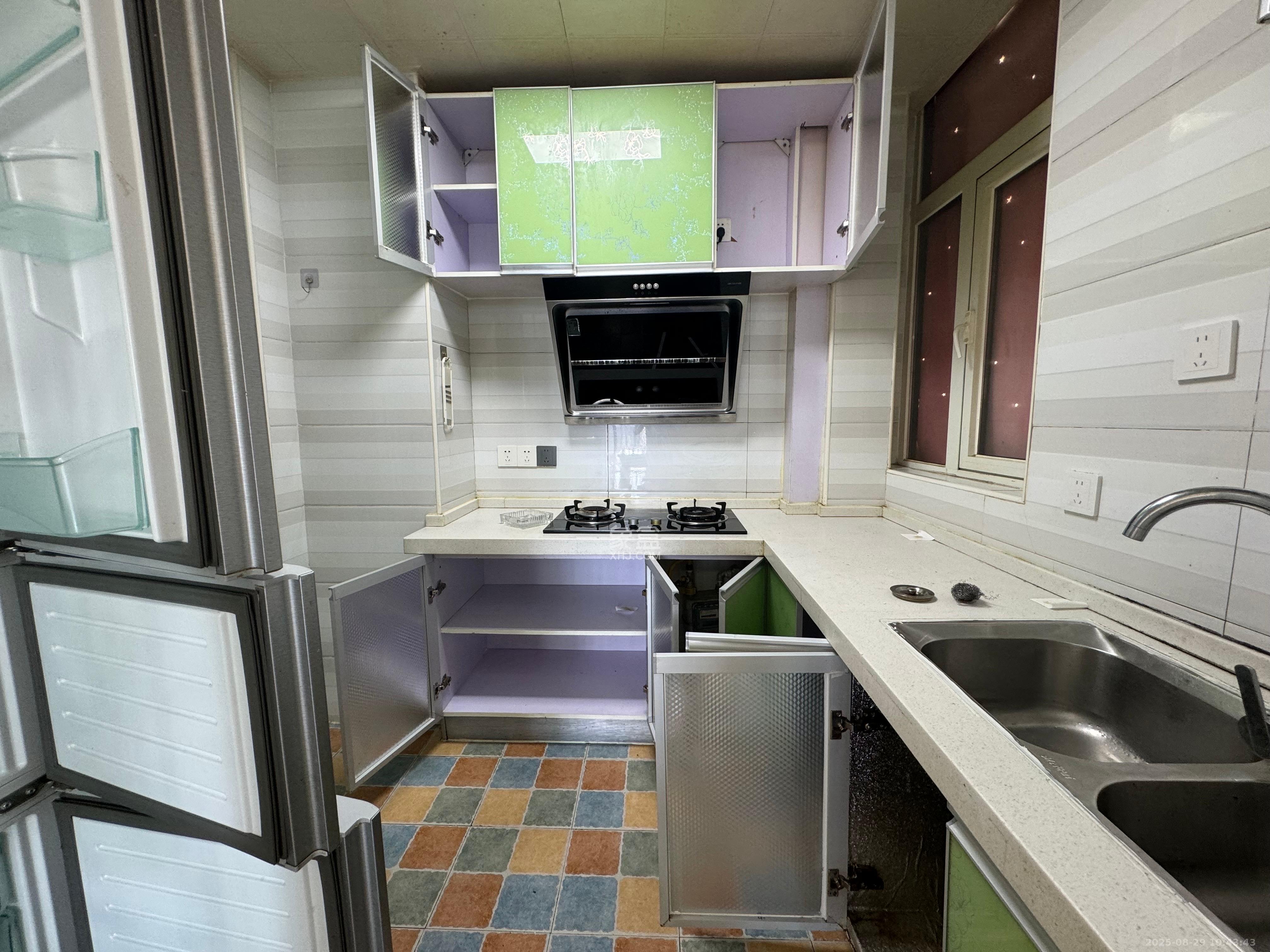 金鼎公园尚  3室2厅1卫    1650.0元/月 金鼎公园尚  3室2厅1卫    1650.0元/月室内图