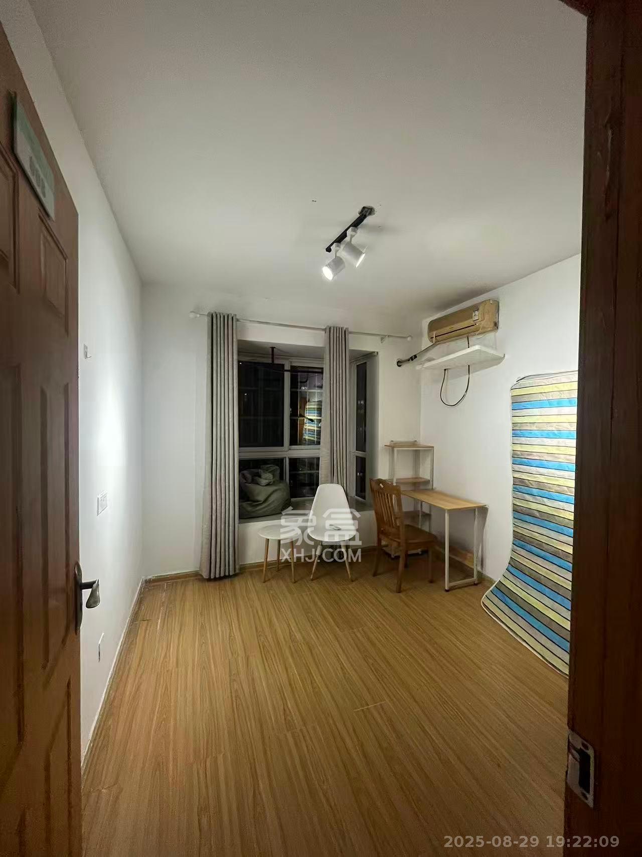 清政园(青政家园) 1室2厅1卫 1000.0元/月 清政园(青政家园) 1室2厅1卫 1000.0元/月室内图