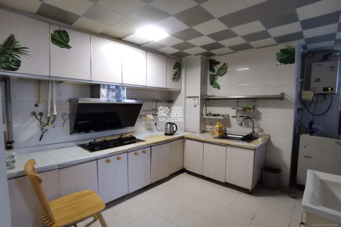 铂宫 1室2厅2卫 1000.0元/月 铂宫 1室2厅2卫 1000.0元/月室内图