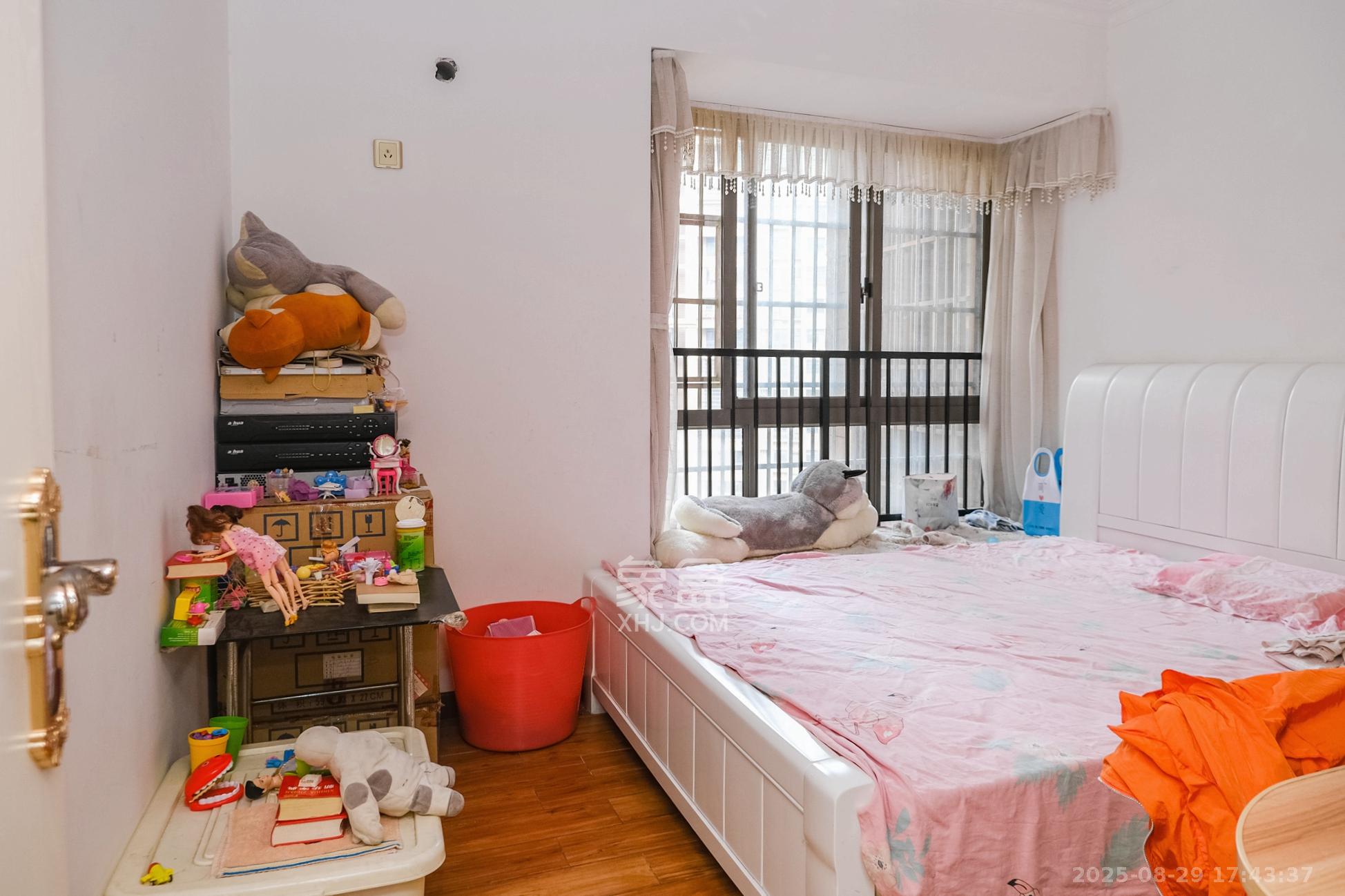 好望谷 4室2厅2卫 103.8万 好望谷 4室2厅2卫 103.8万卧室