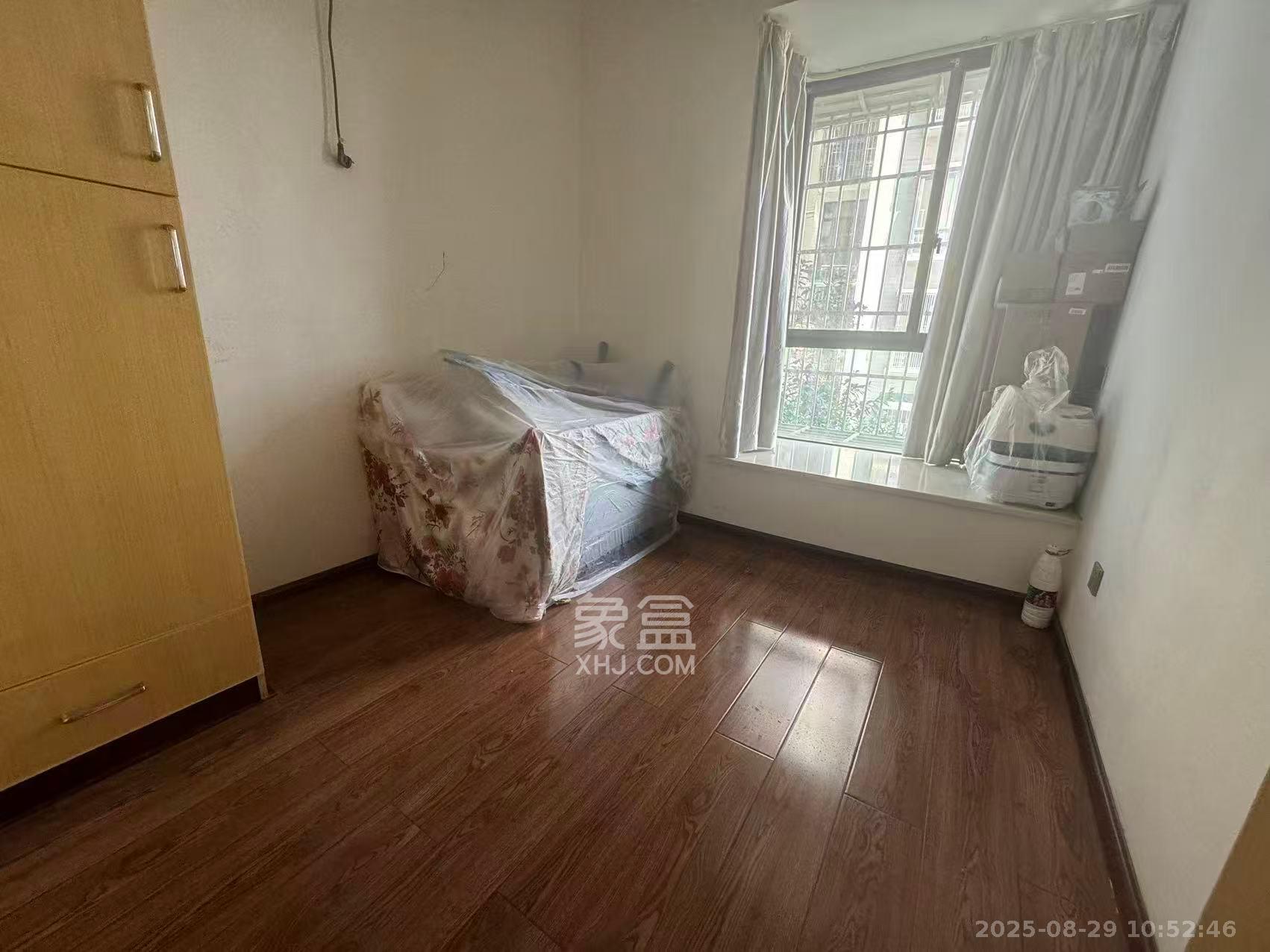 城南故事家园  3室1厅1卫   2100.00元/月室内图