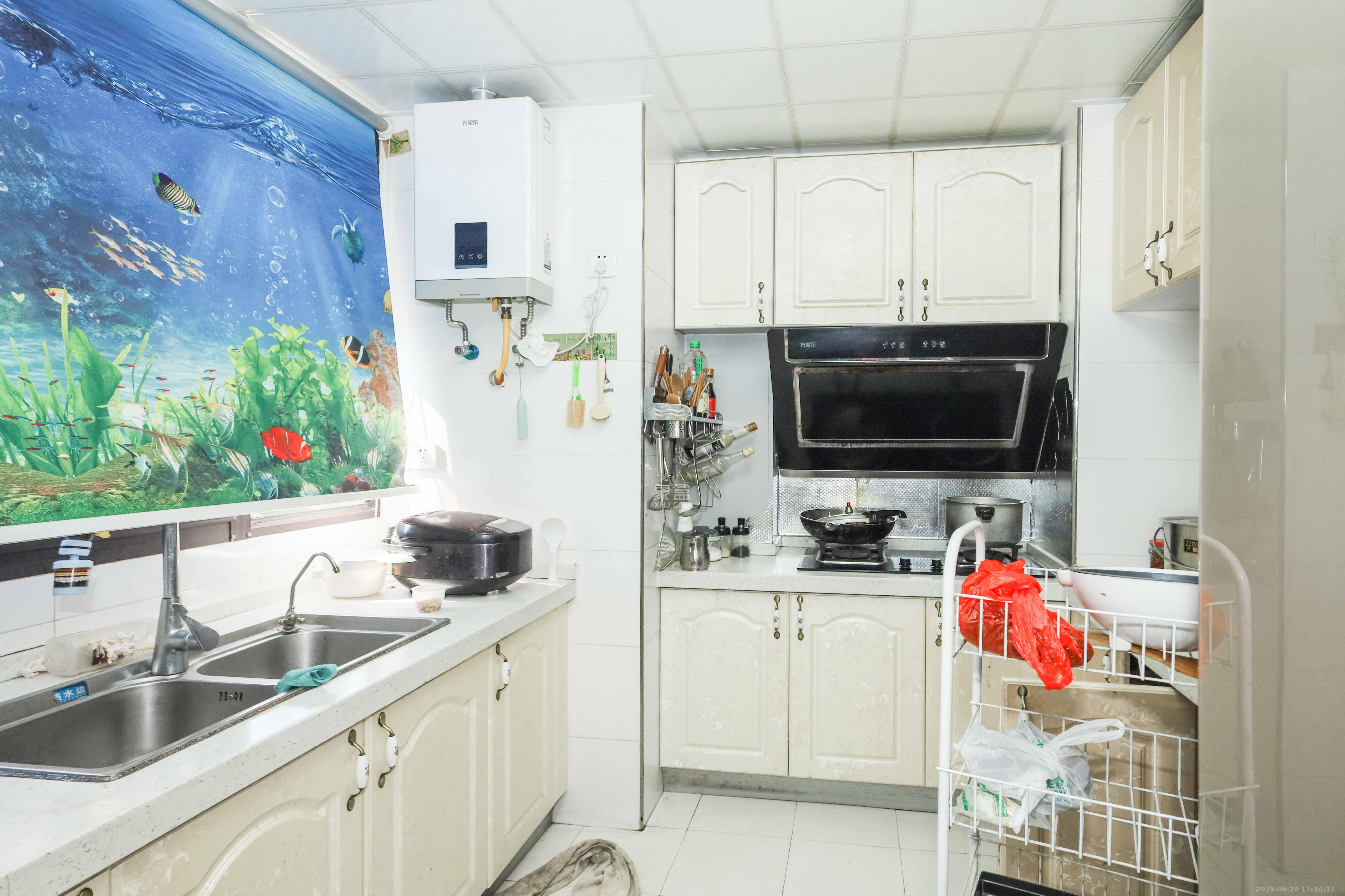 麓谷星辰  3室2厅1卫    88.8万 麓谷星辰  3室2厅1卫    88.8万厨房