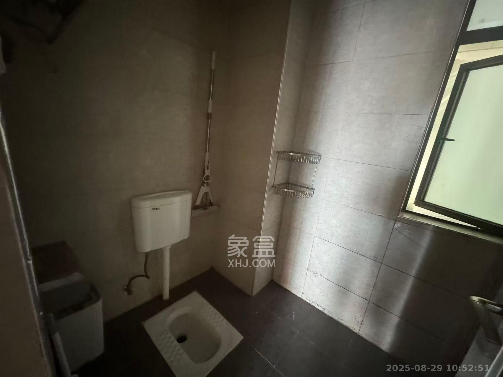 城南故事家园  3室1厅1卫   2100.00元/月室内图