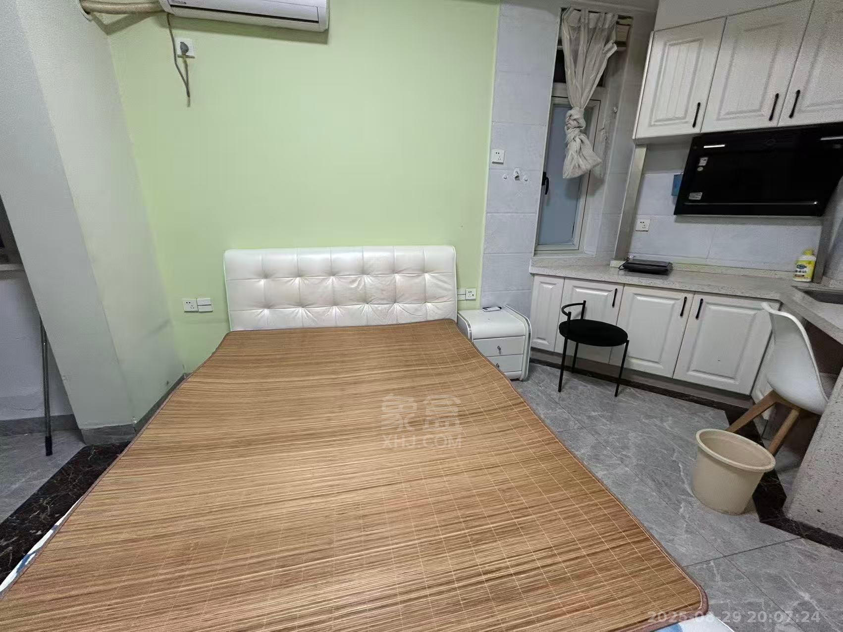 庐山一号  1室1厅1卫   900.00元/月室内图