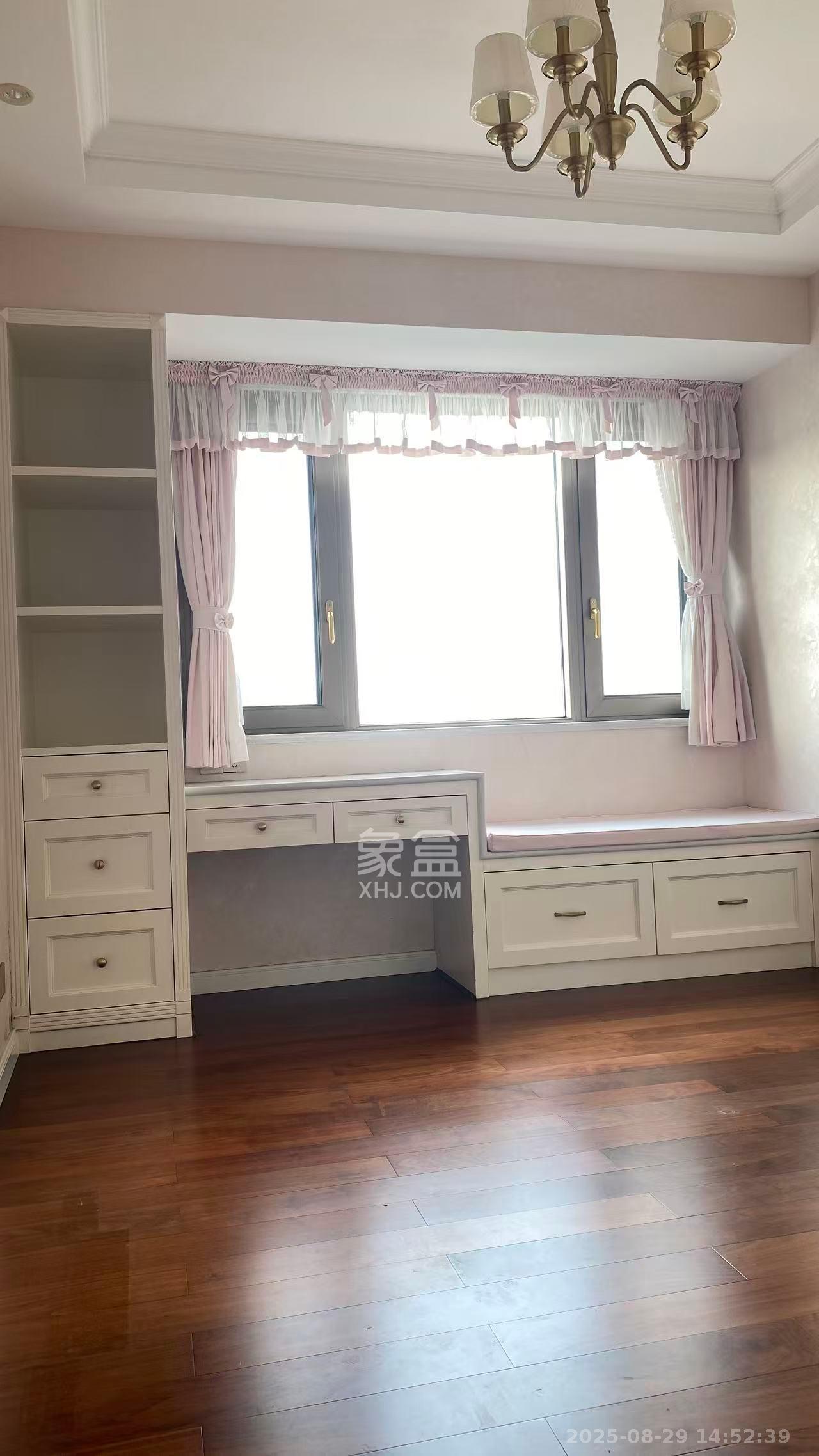 长房上层国际 4室2厅2卫 108.0万 长房上层国际 4室2厅2卫 108.0万室内图