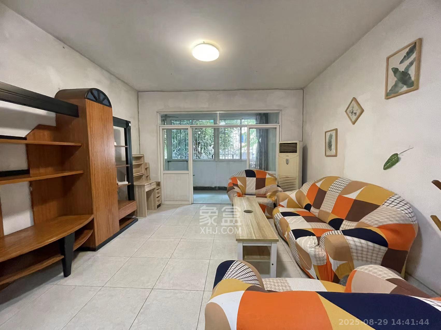 荷花园电信宿舍(天辰荷花苑)  1室1厅1卫    1800.0元/月 荷花园电信宿舍(天辰荷花苑)  1室1厅1卫    1800.0元/月室内图