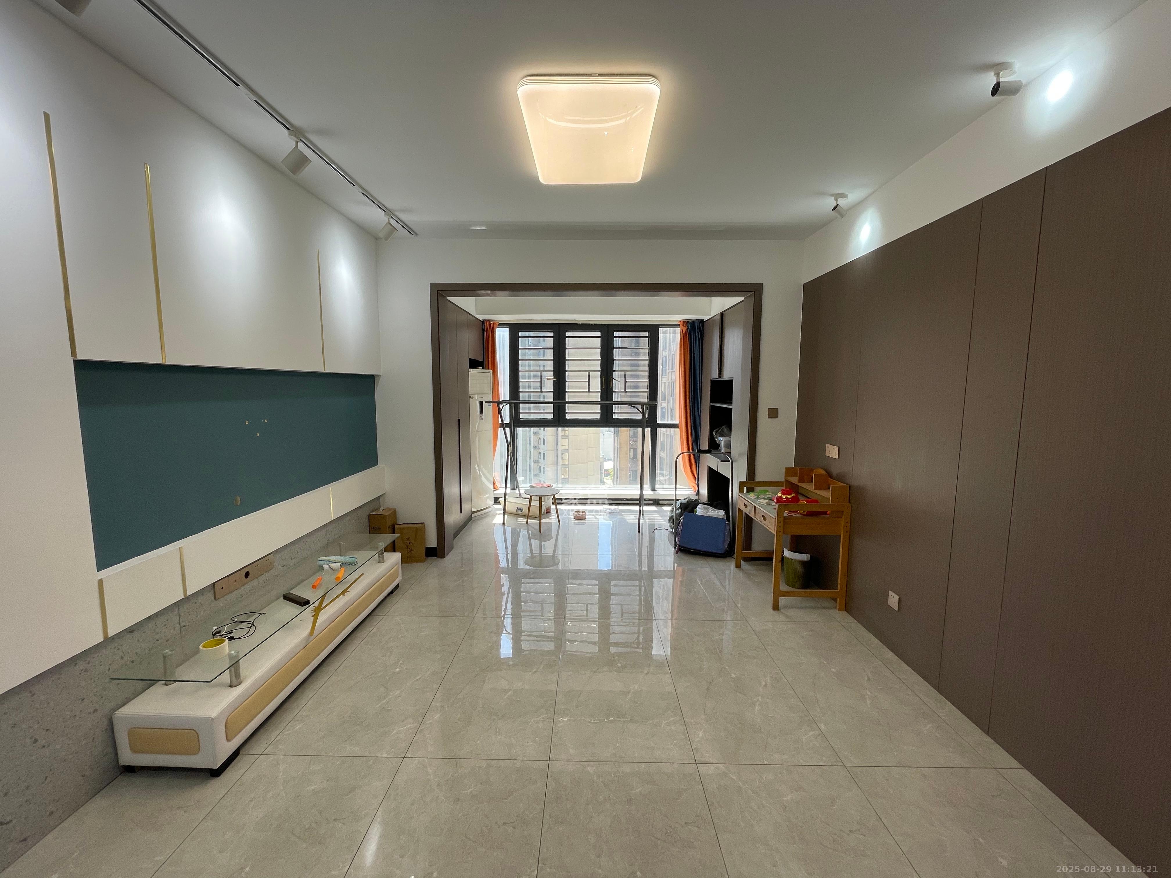 盛景谷山里 3室2厅2卫 2600.00元/月 盛景谷山里 3室2厅2卫 2600.00元/月室内图