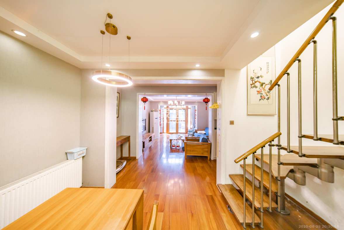 阳光100二期  5室2厅3卫    120.0万 阳光100二期  5室2厅3卫    120.0万其他